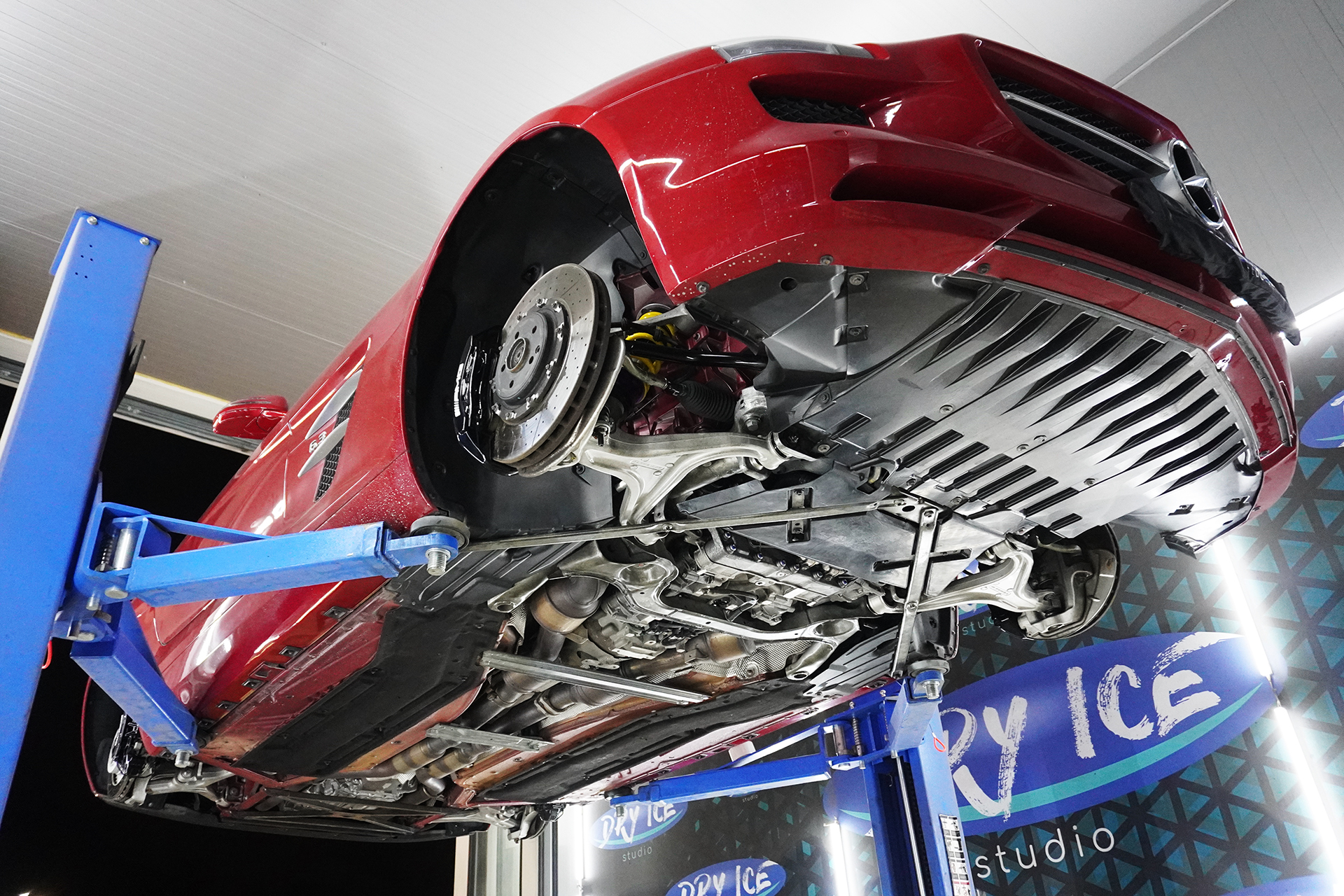 Meercedes-SLS-AMG-19