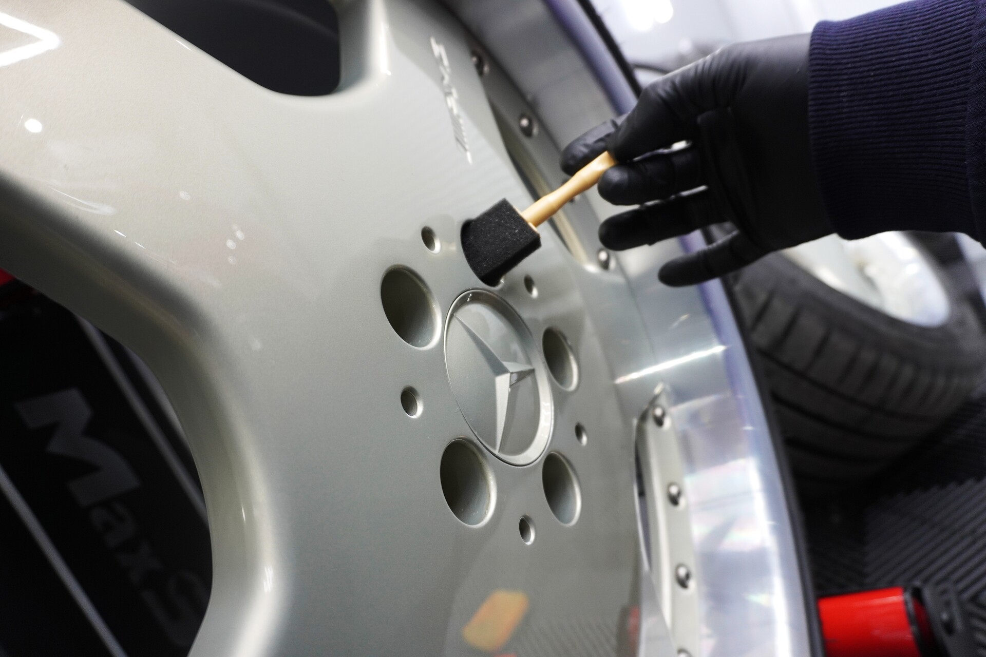 Mercedes-Benz-R129-SL55-AMG-19