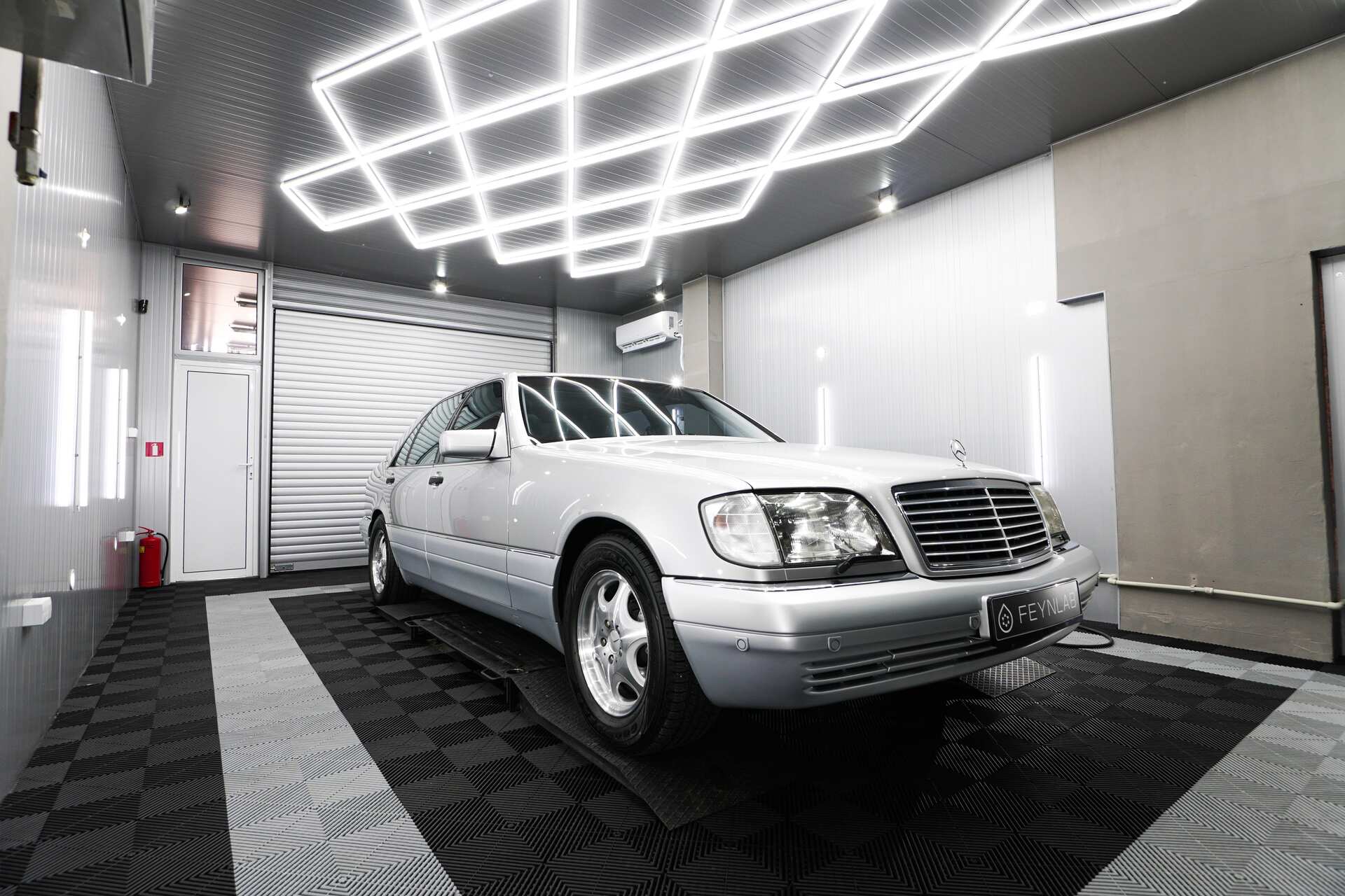 Mercedes-Benz-S600-2