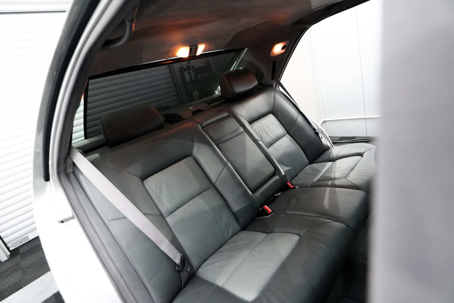 Mercedes-Benz-S600-21