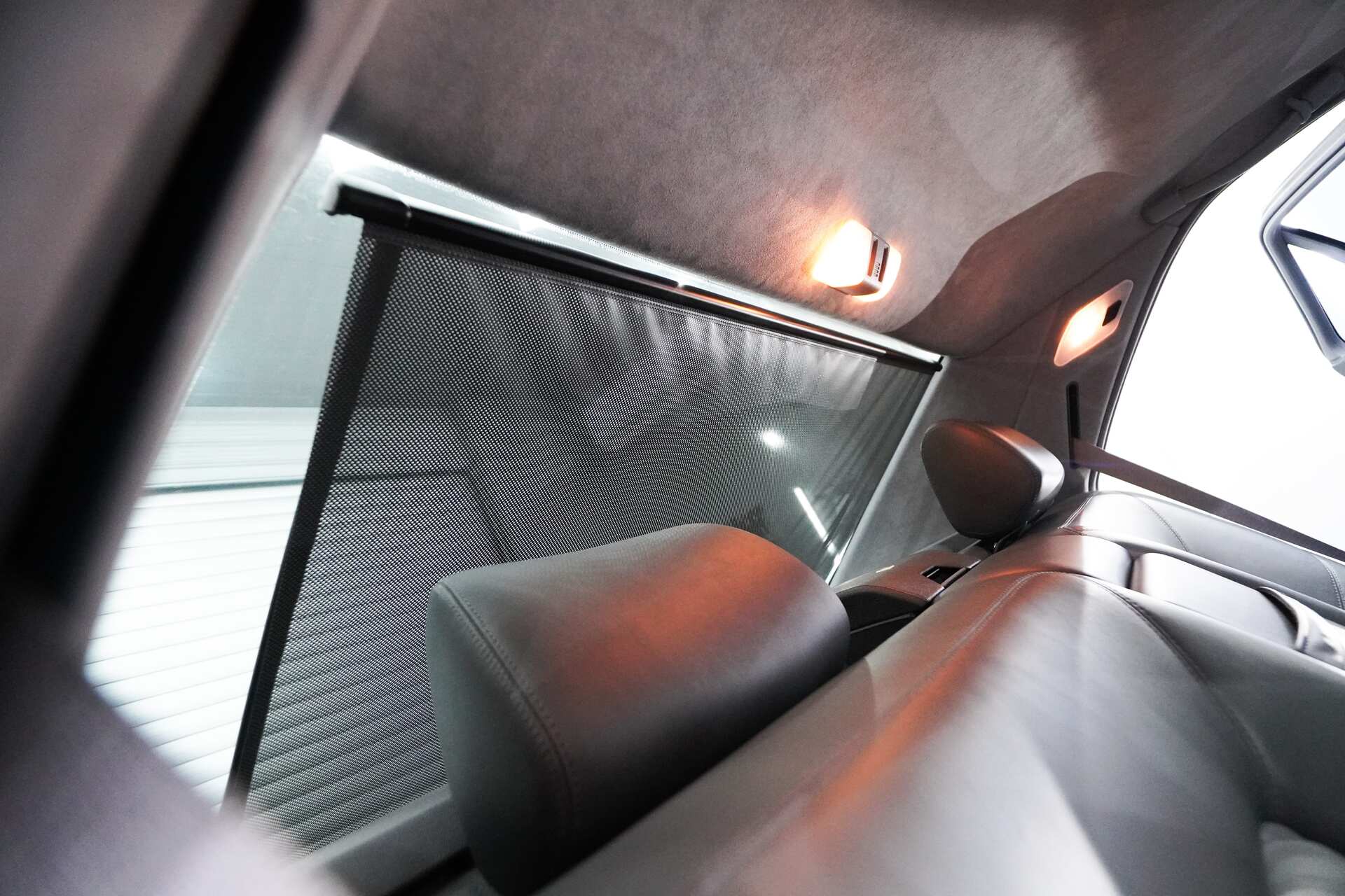 Mercedes-Benz-S600-23