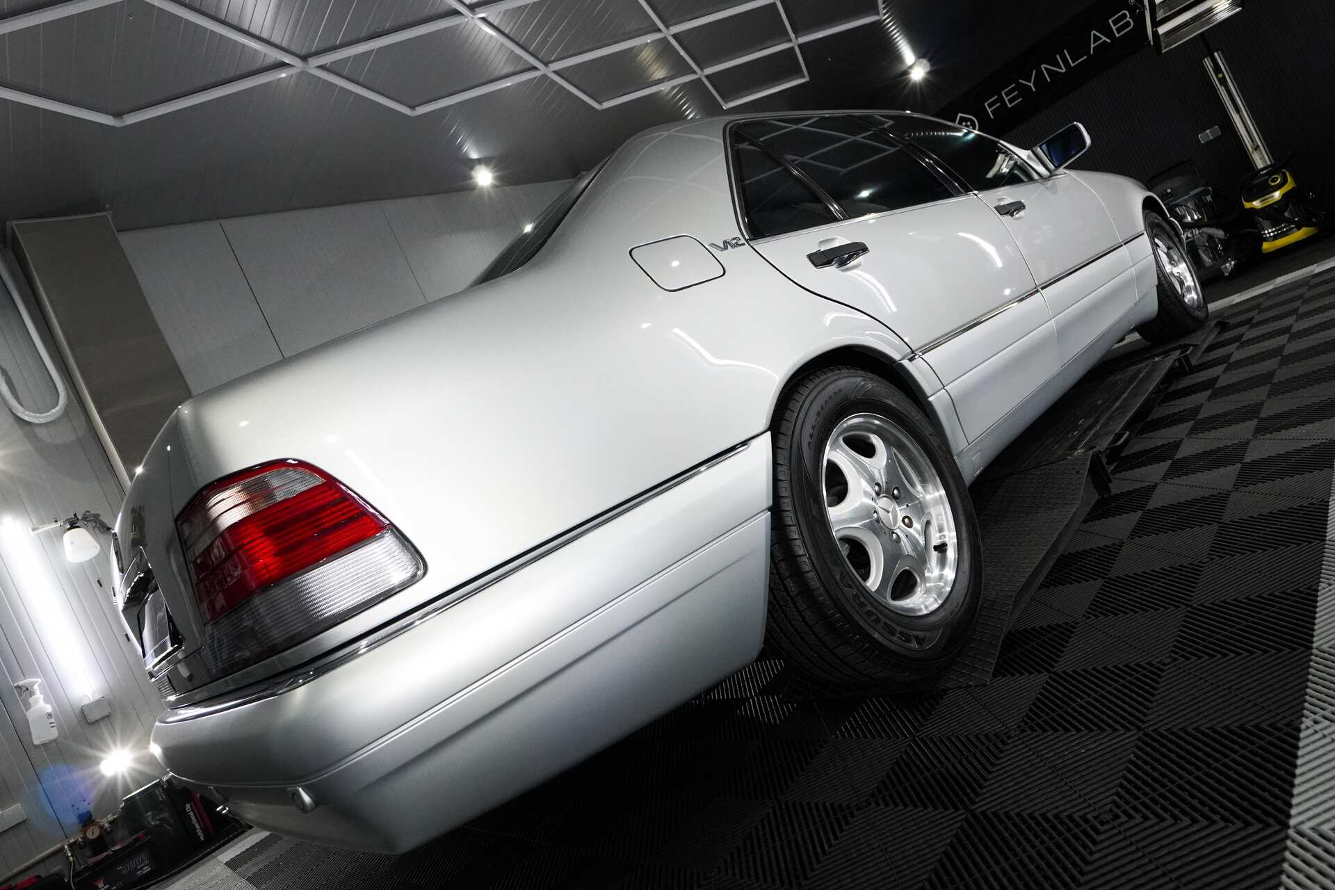 Mercedes-Benz-S600-6