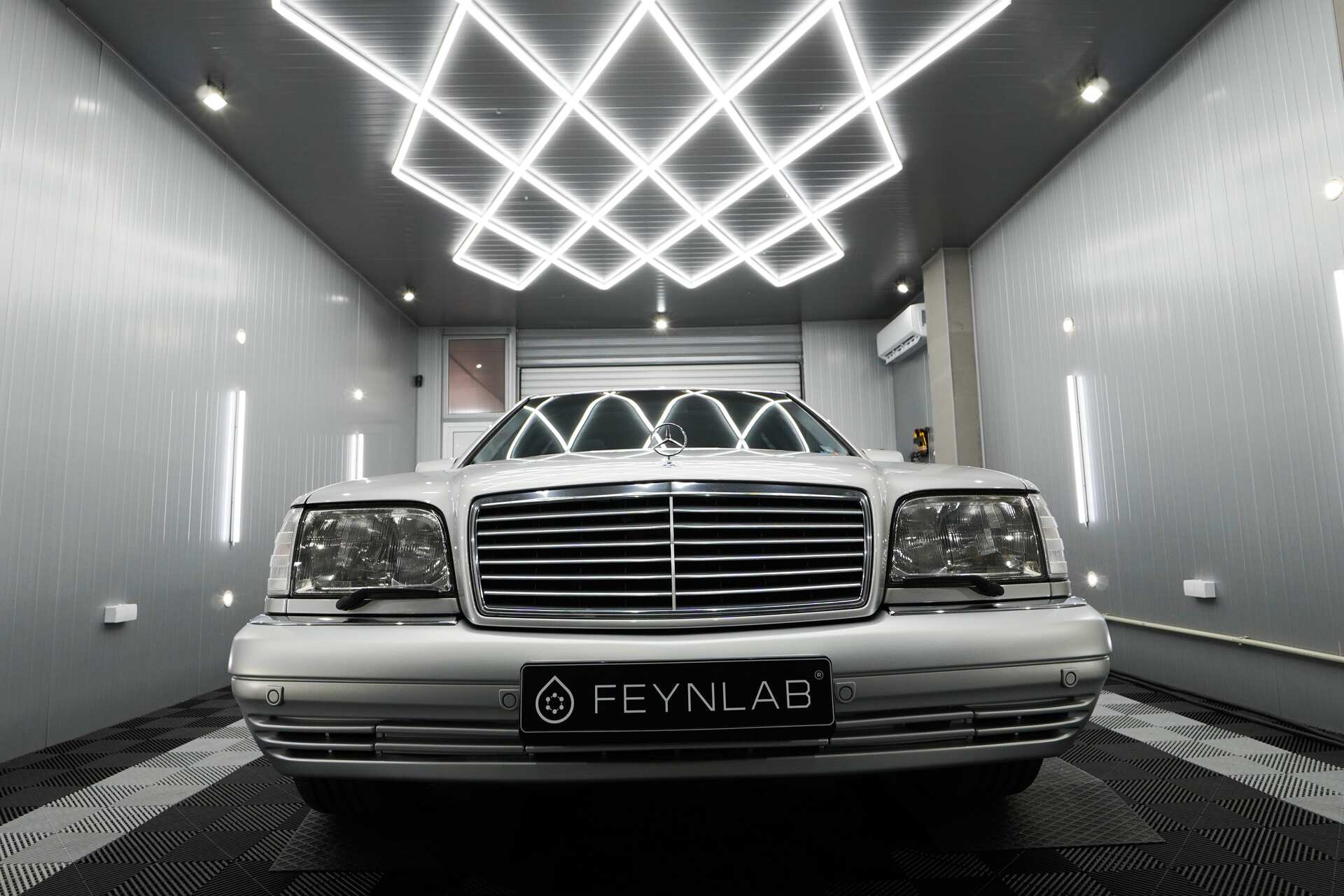 Mercedes-Benz-S600-7