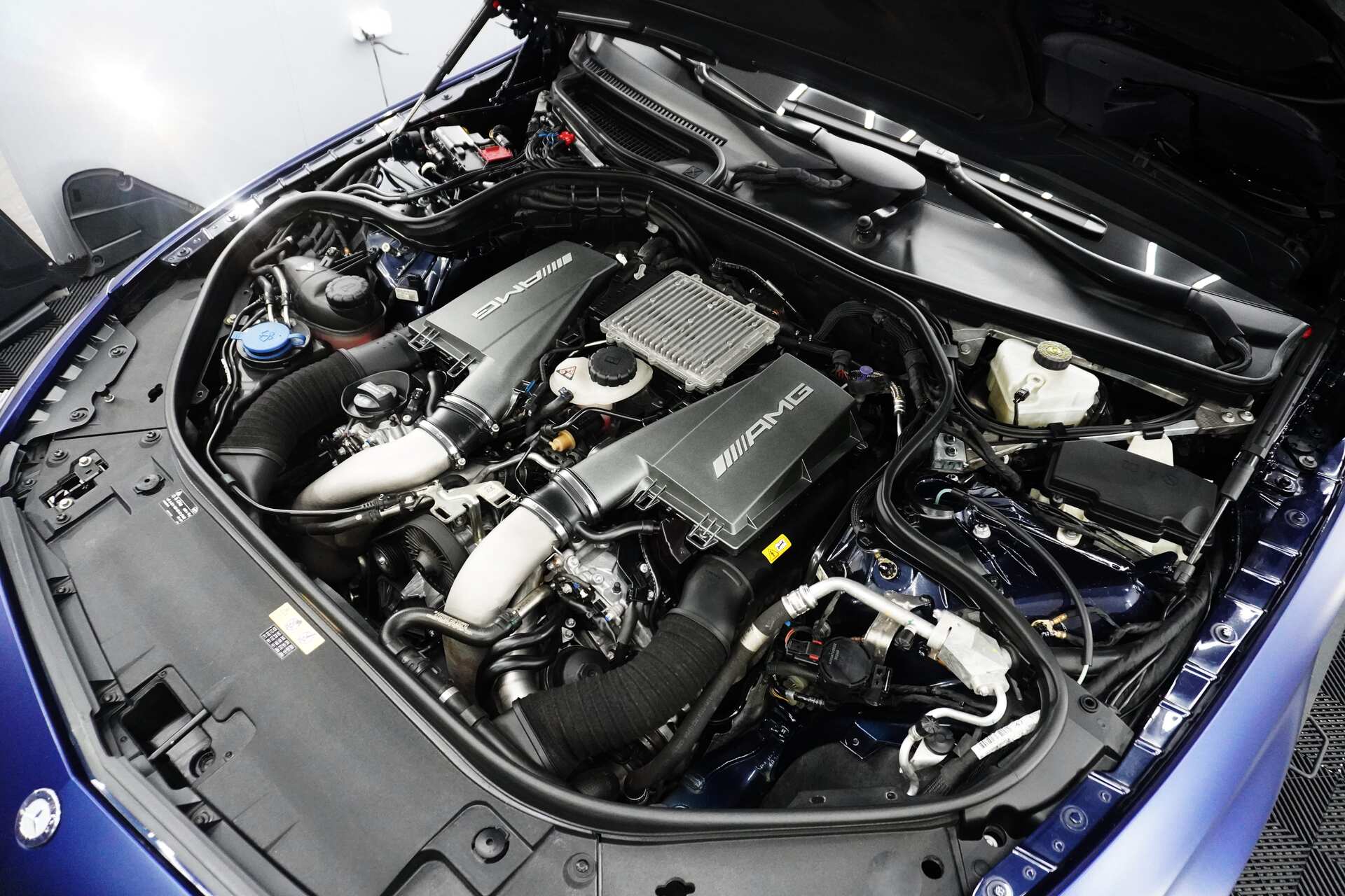 Mercedes-Benz-S63-Coupe-10