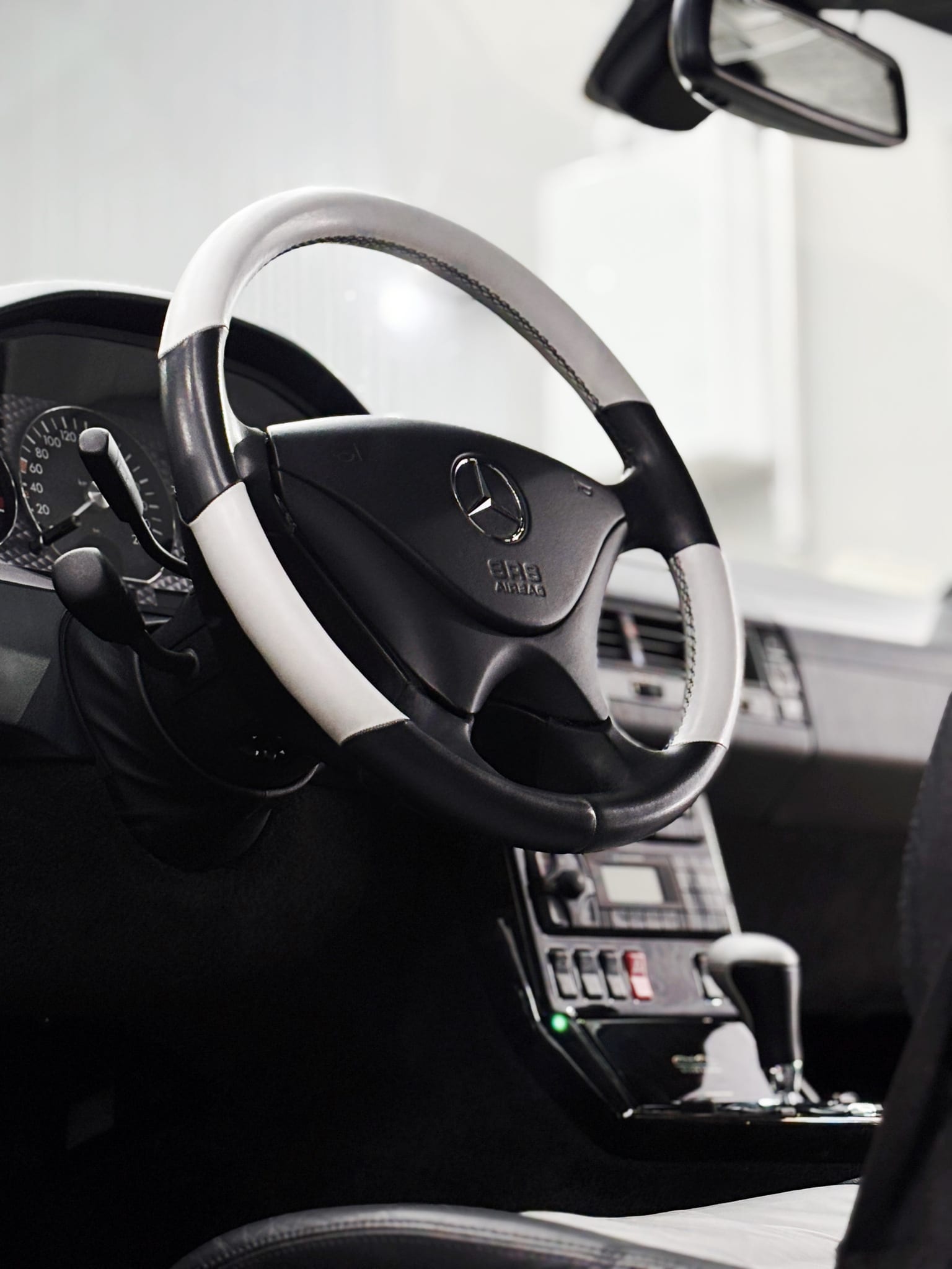 Mercedes-Benz-SL-500-AMG-10