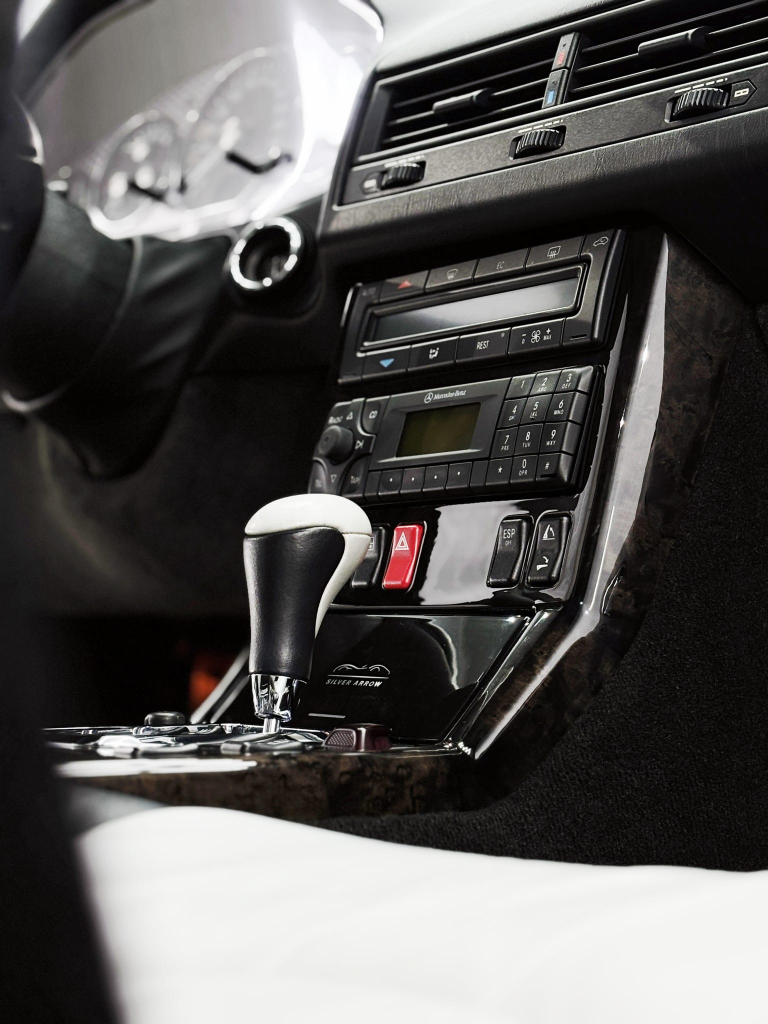 Mercedes-Benz-SL-500-AMG-12