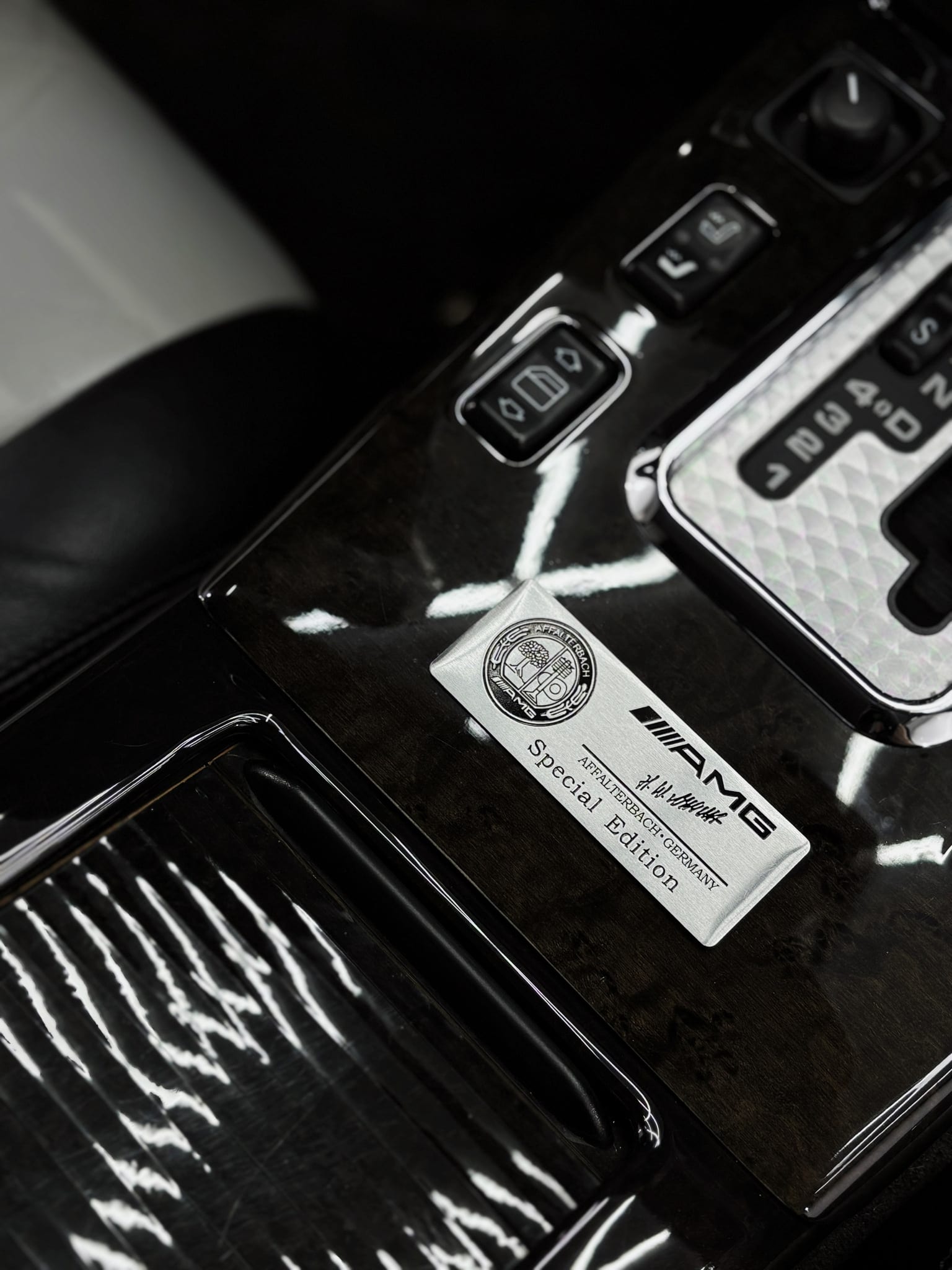 Mercedes-Benz-SL-500-AMG-13