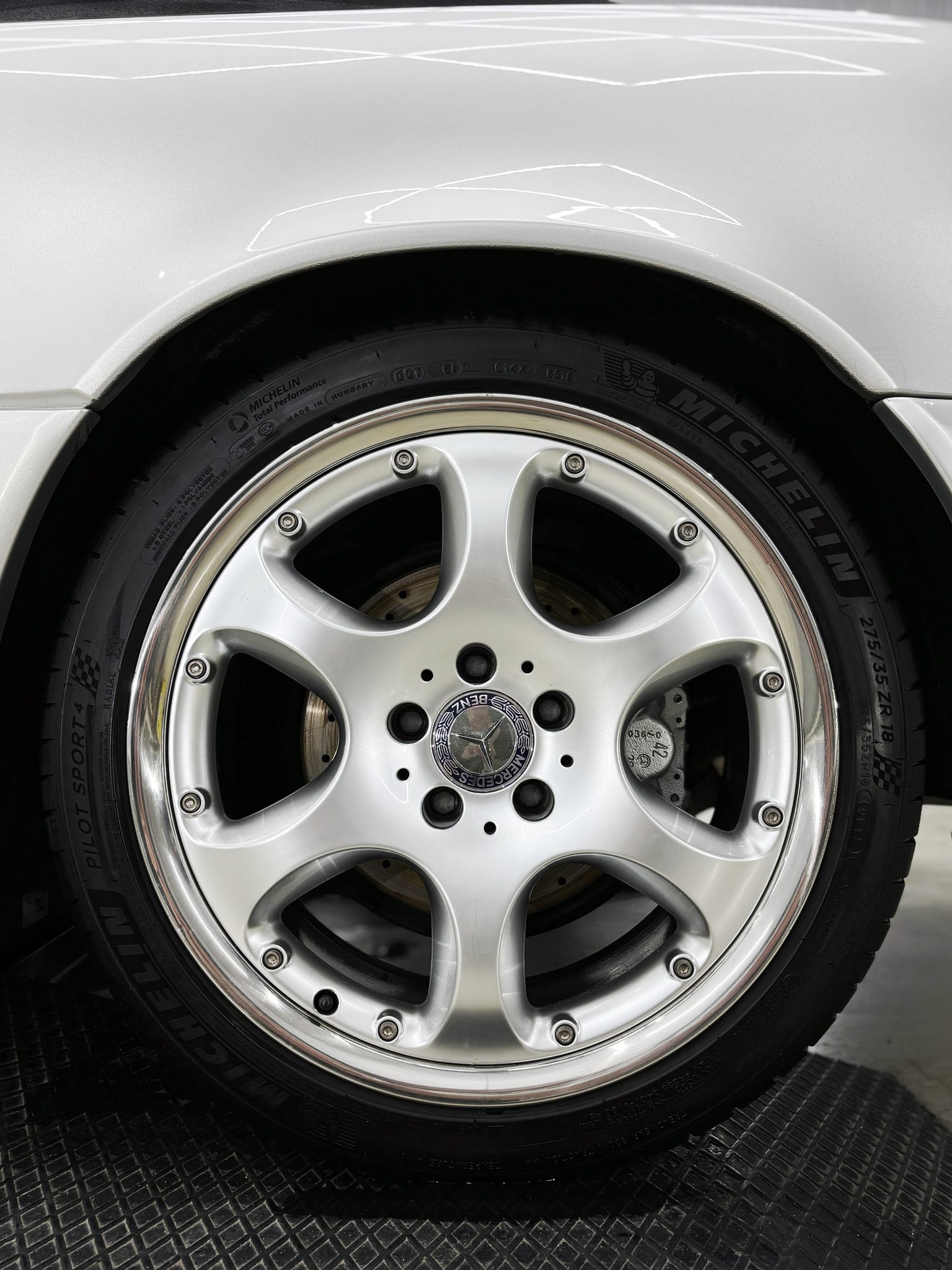 Mercedes-Benz-SL-500-AMG-7