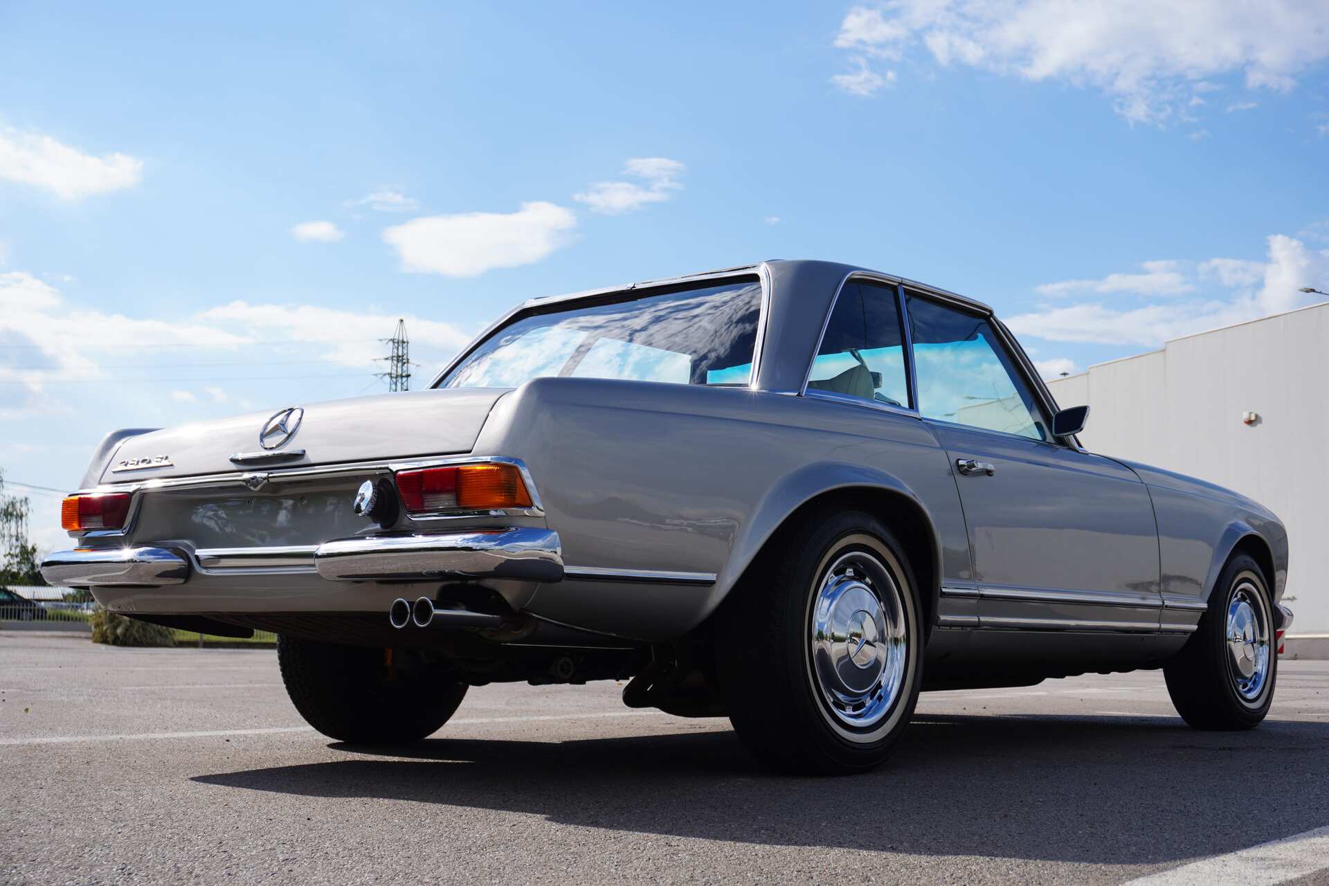 Mercedes-Benz-SL280-41