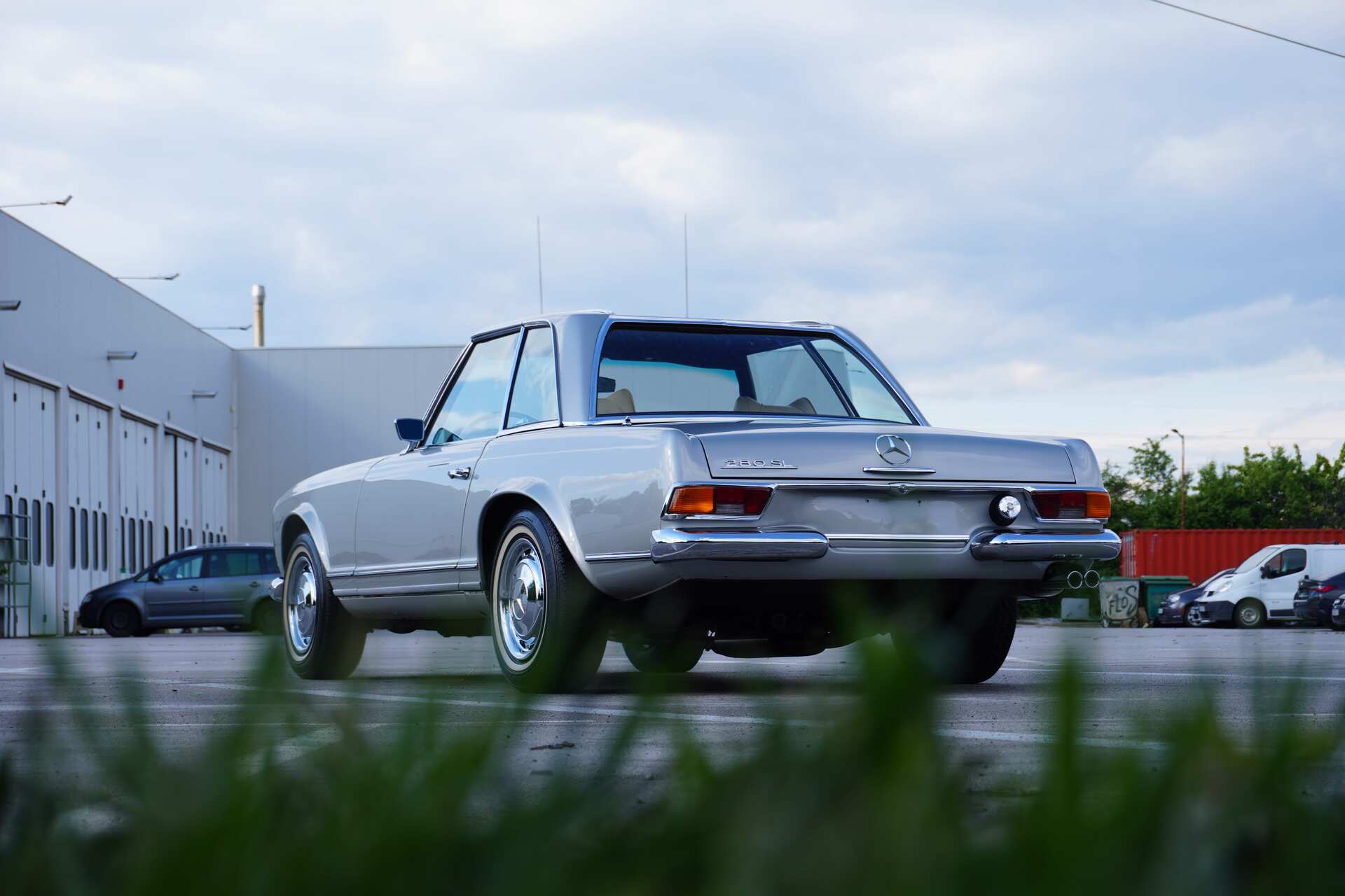 Mercedes-Benz-SL280-43