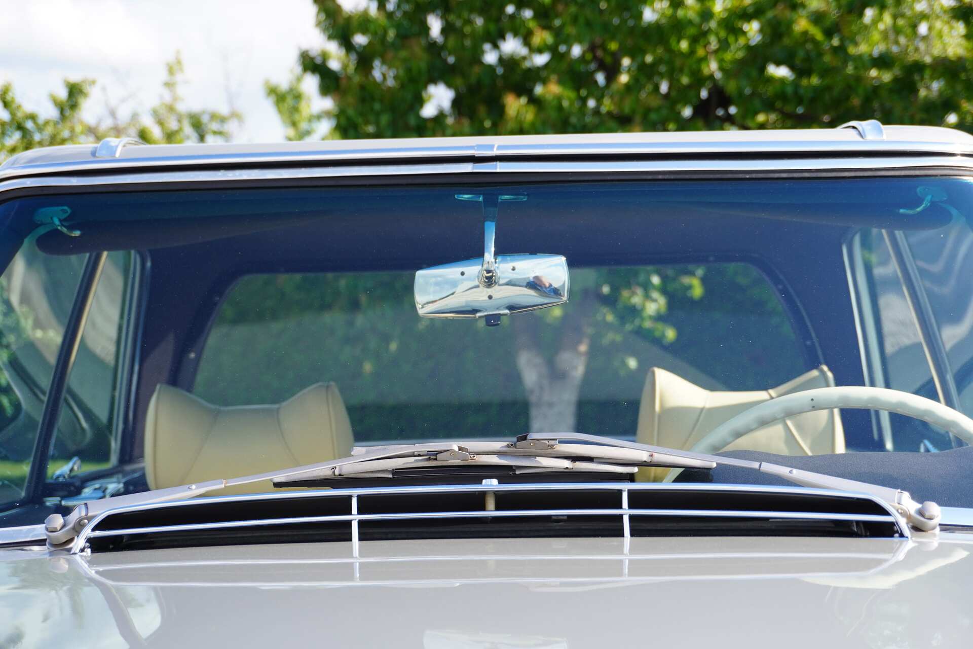 Mercedes-Benz-SL280-48