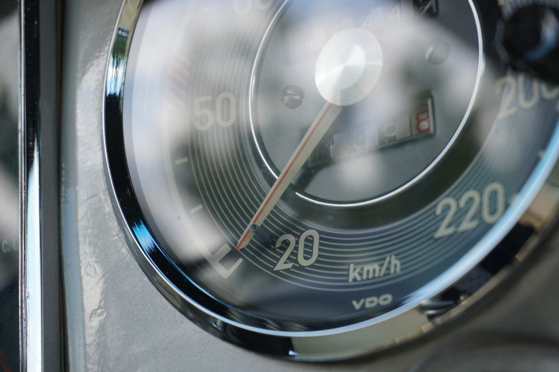 Mercedes-Benz-SL280-5