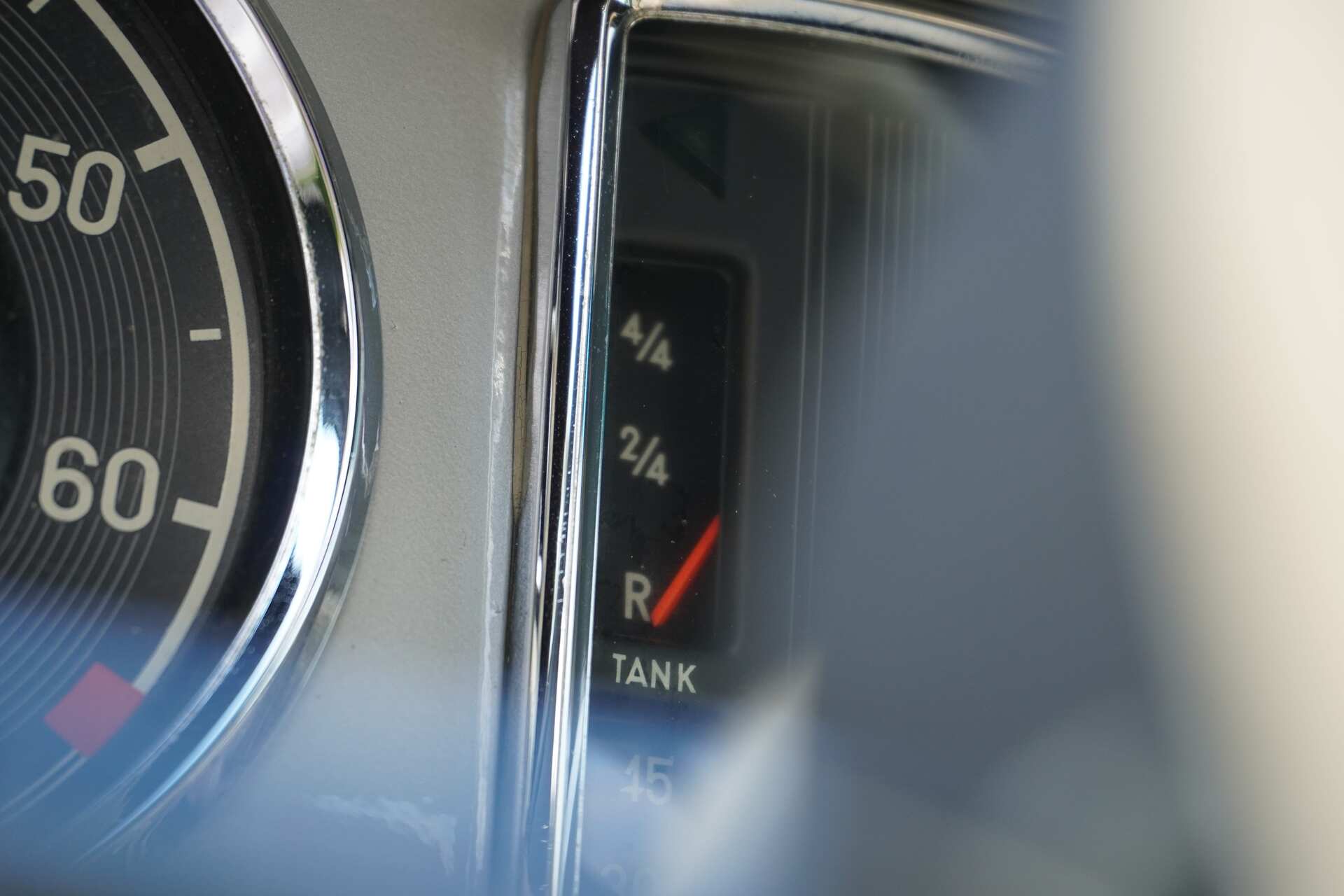 Mercedes-Benz-SL280-6