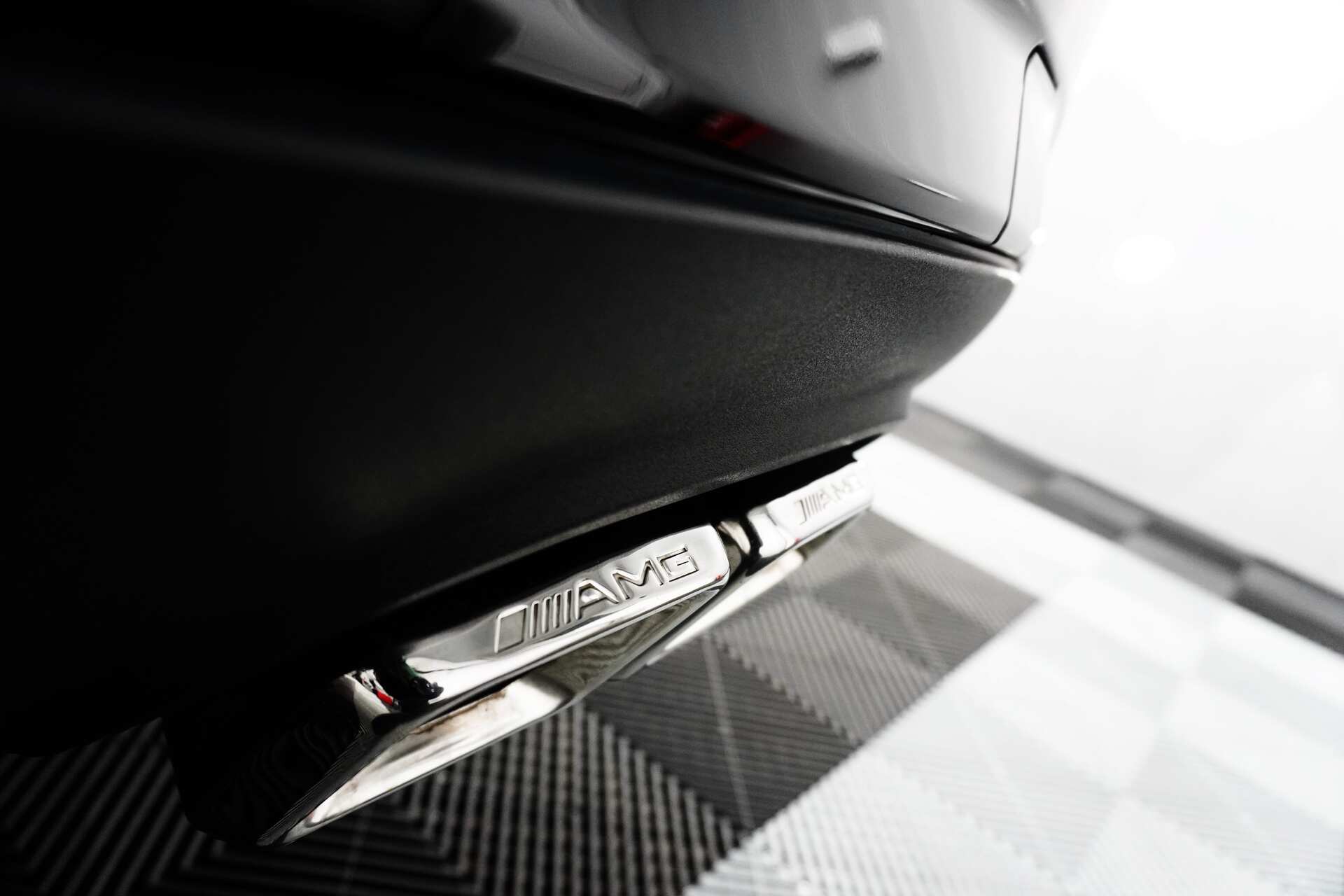 Mercedes-Benz-W221-14