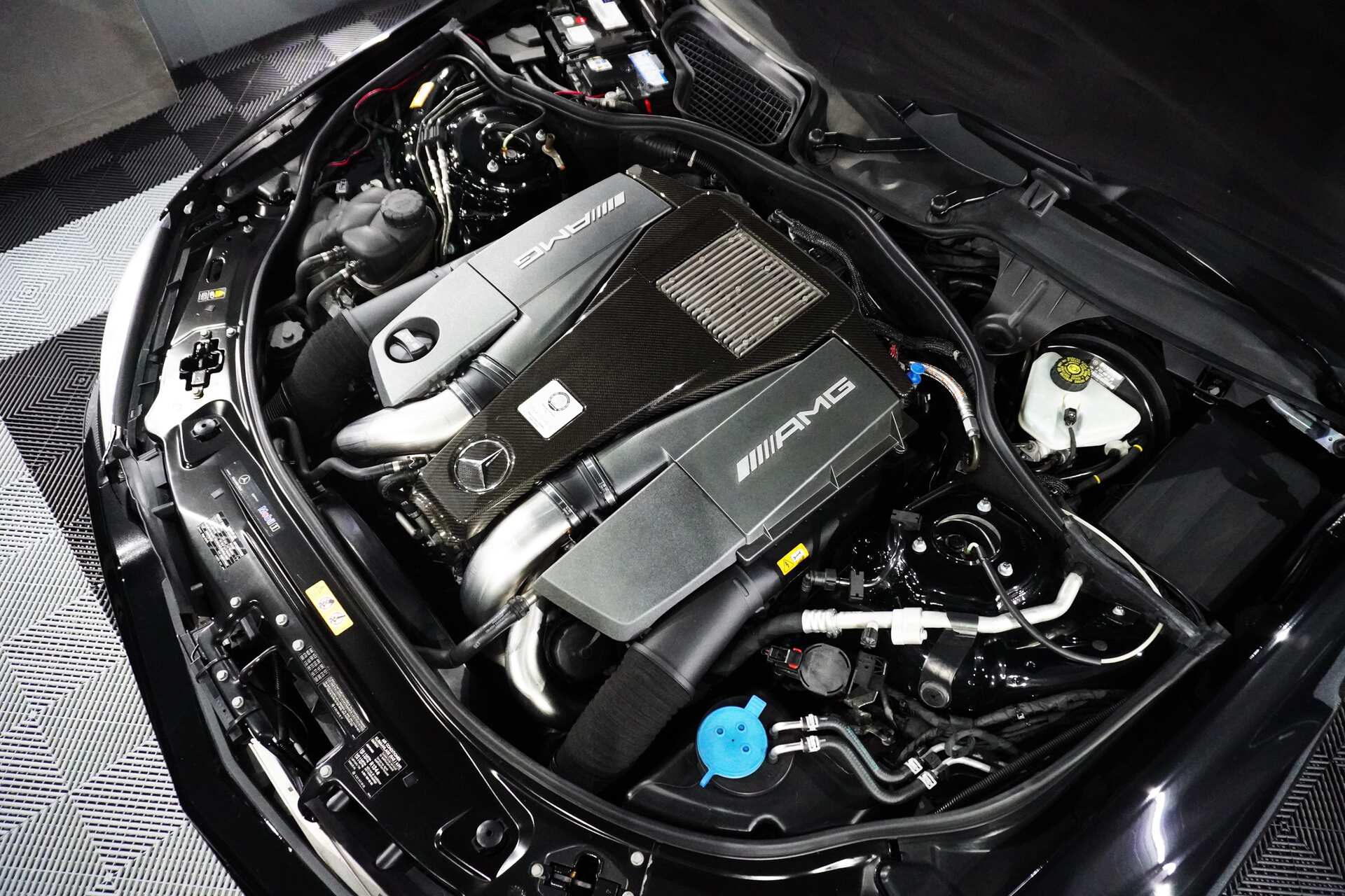 Mercedes-Benz-W221-18