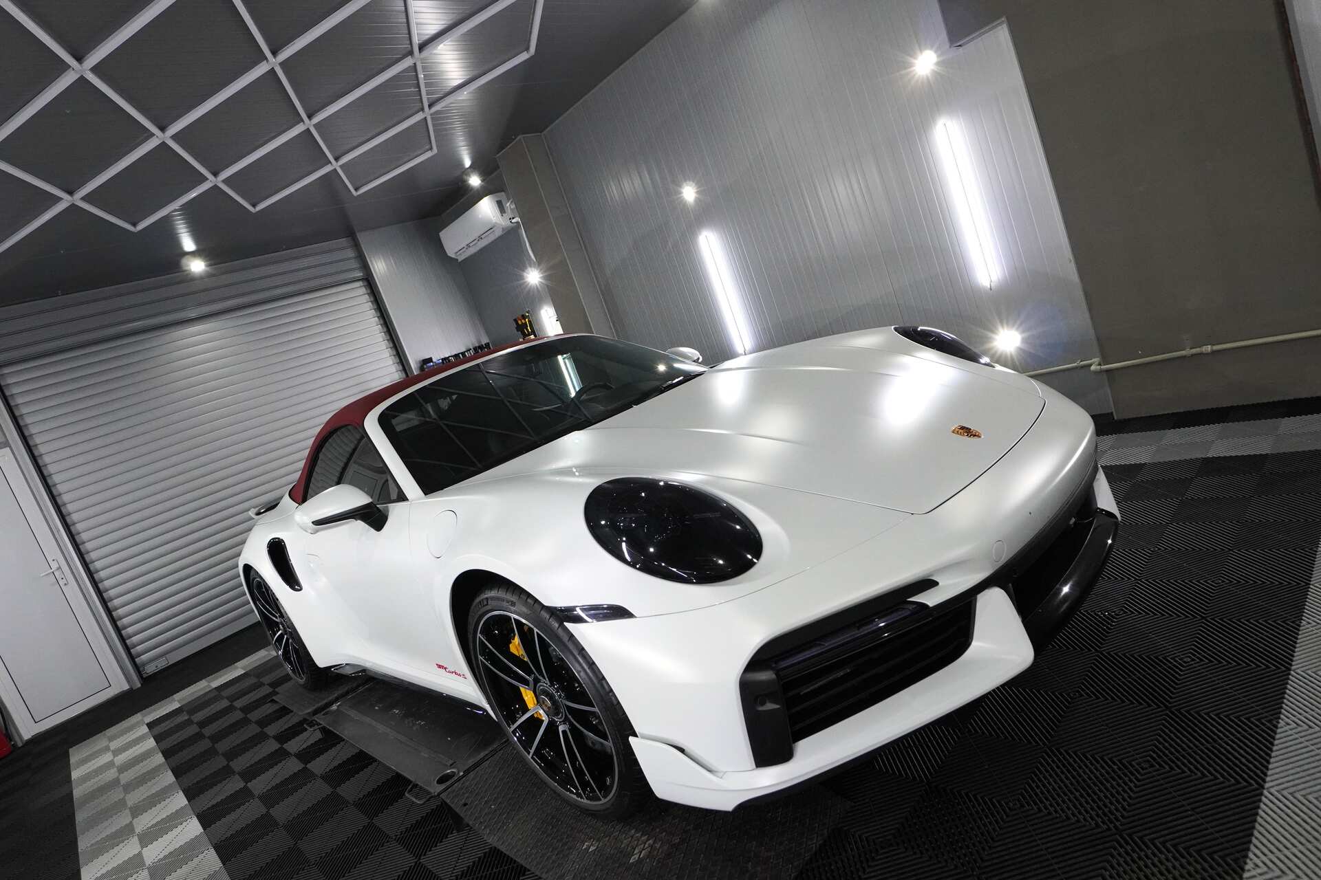 Porsche-911-Turbo-S-1