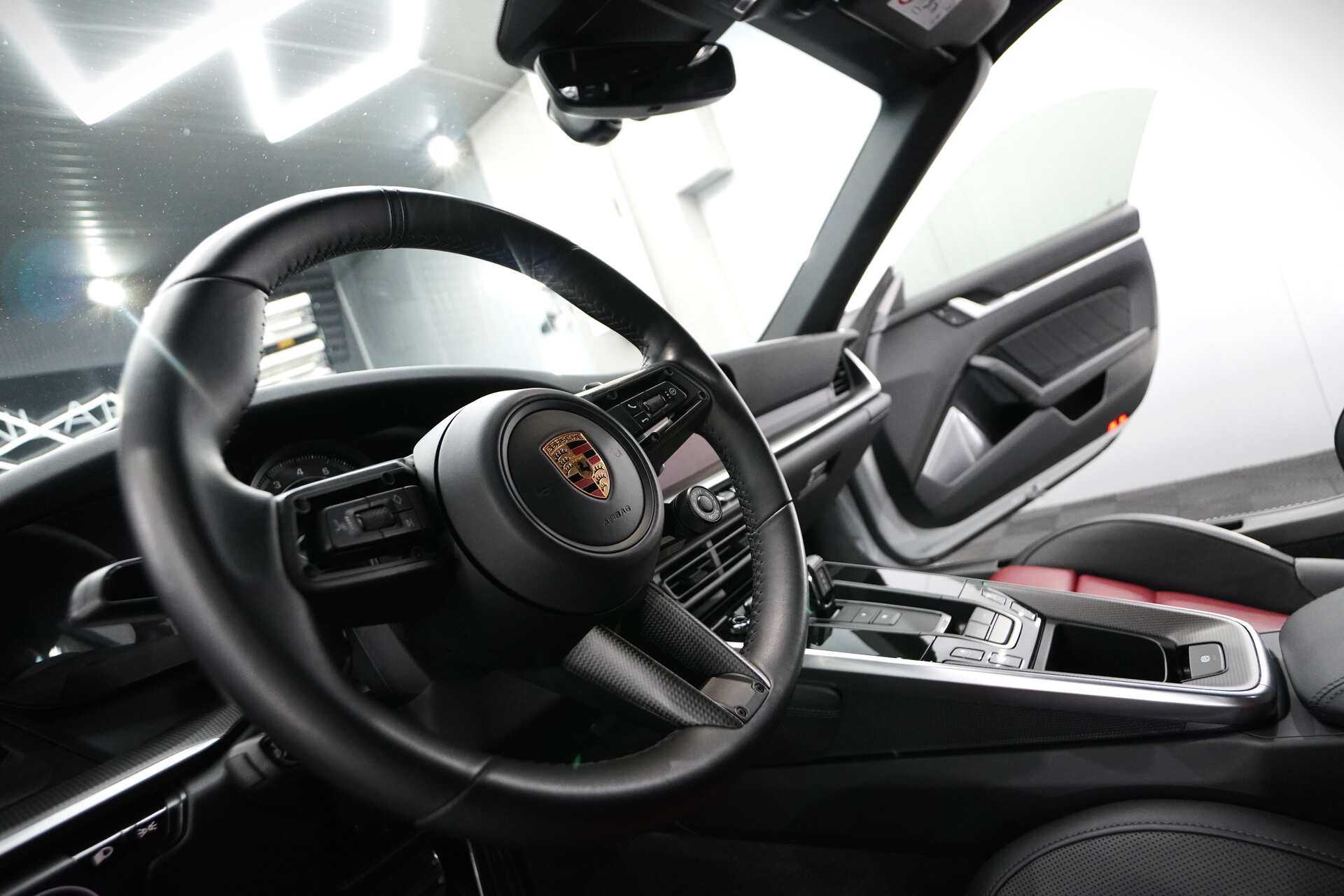 Porsche-911-Turbo-S-17