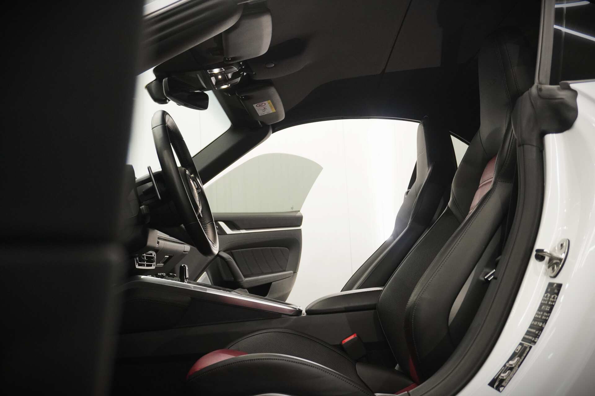 Porsche-911-Turbo-S-29