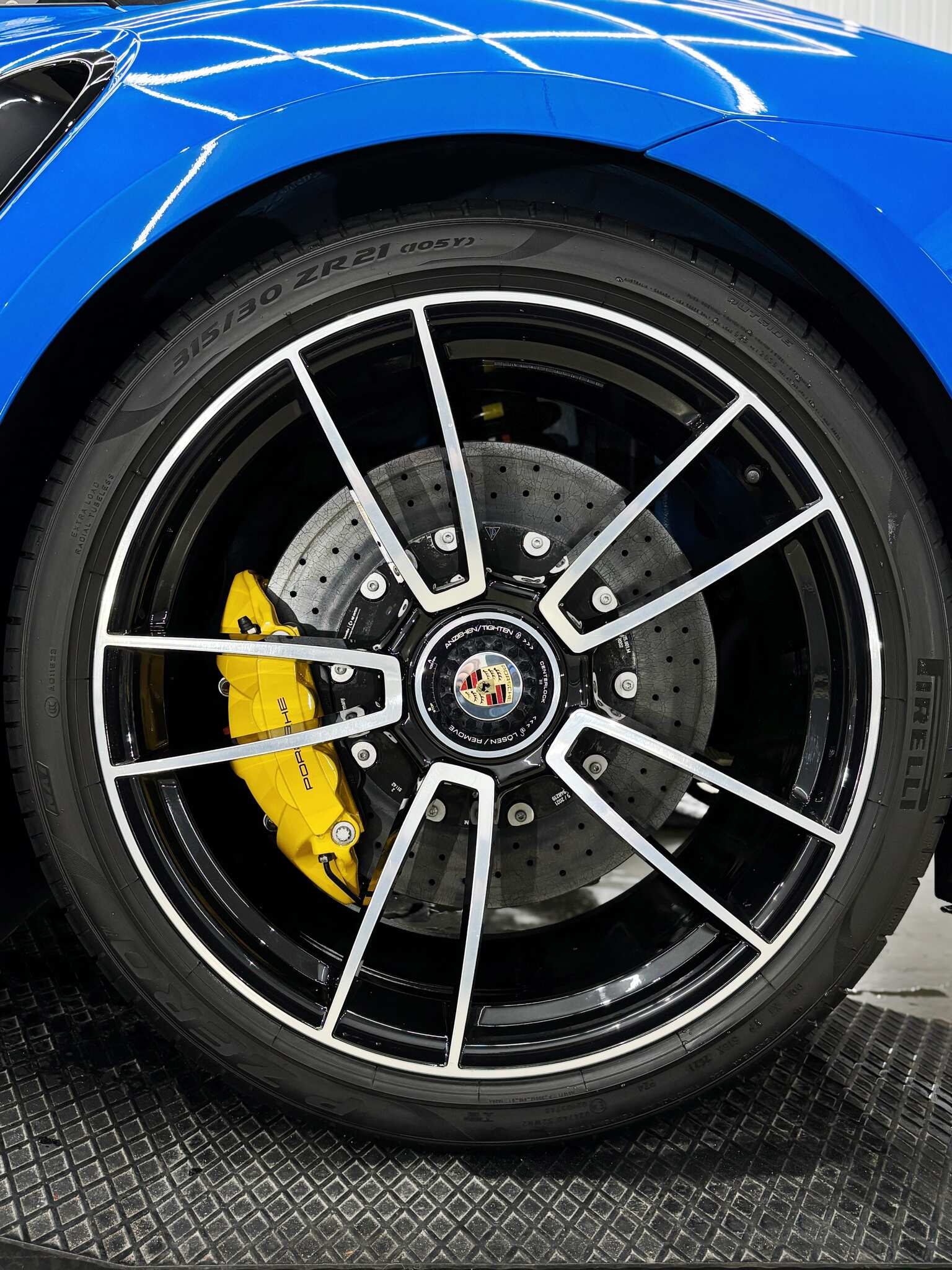 Porsche-911-Turbo-S-Blue-10