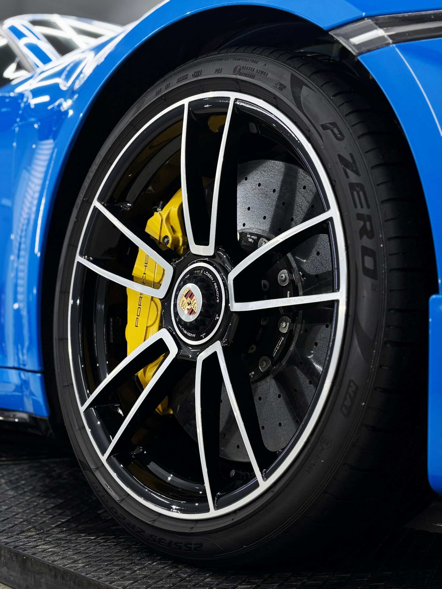 Porsche-911-Turbo-S-Blue-11