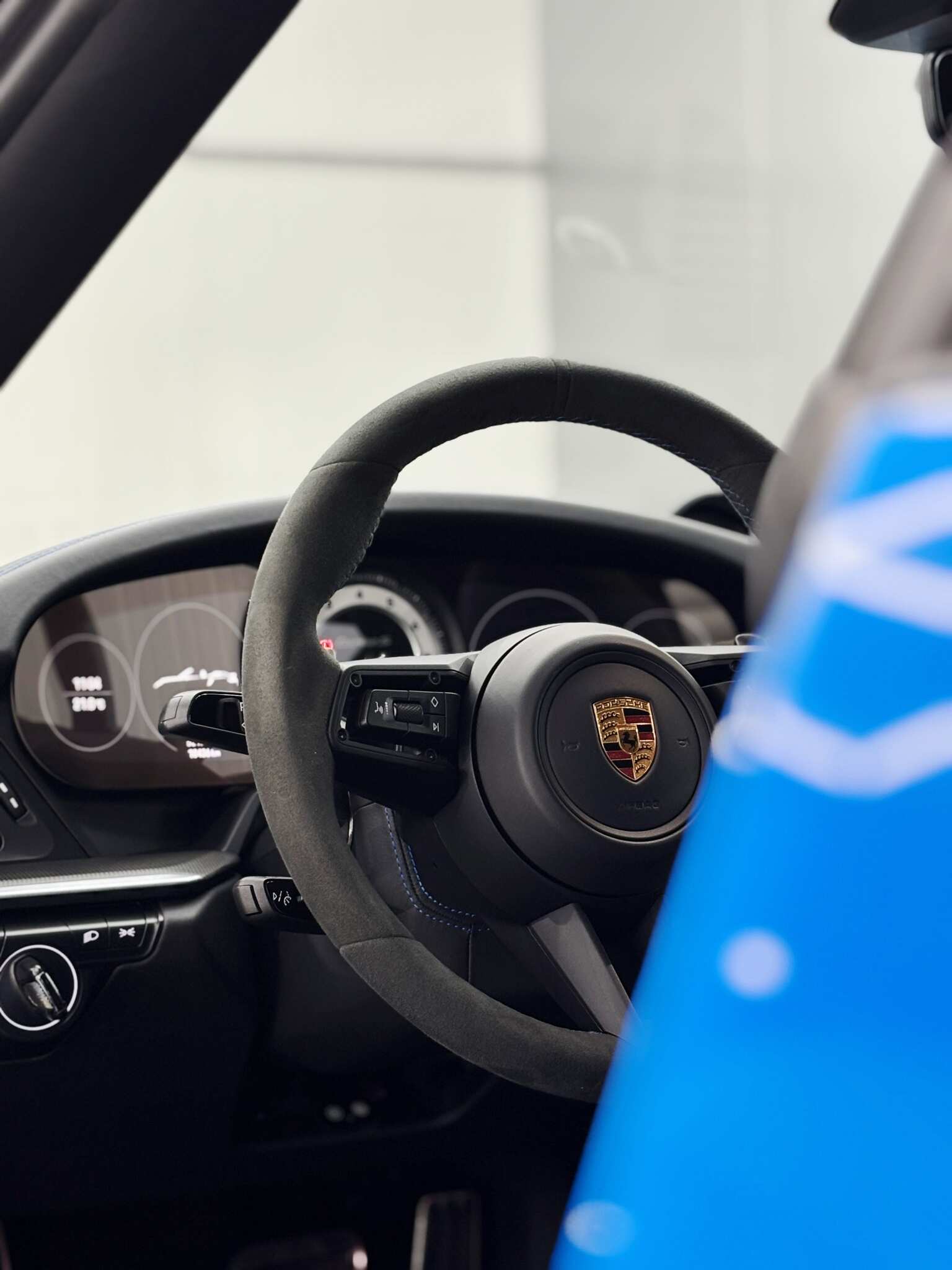 Porsche-911-Turbo-S-Blue-13