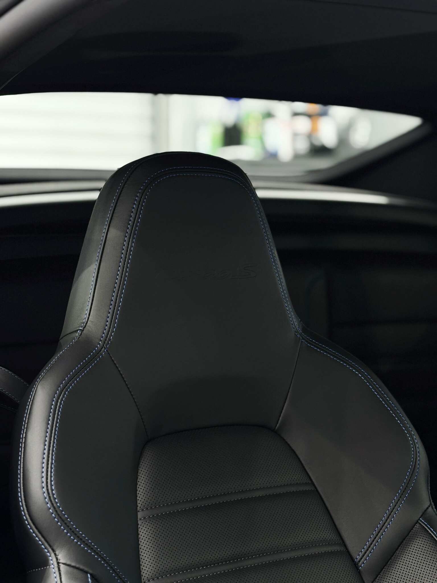 Porsche-911-Turbo-S-Blue-3