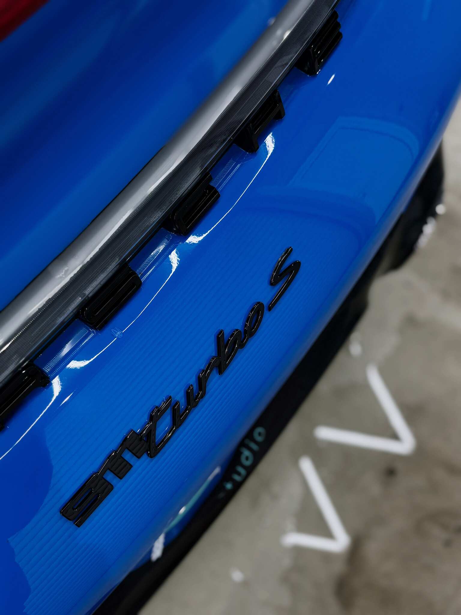 Porsche-911-Turbo-S-Blue-8