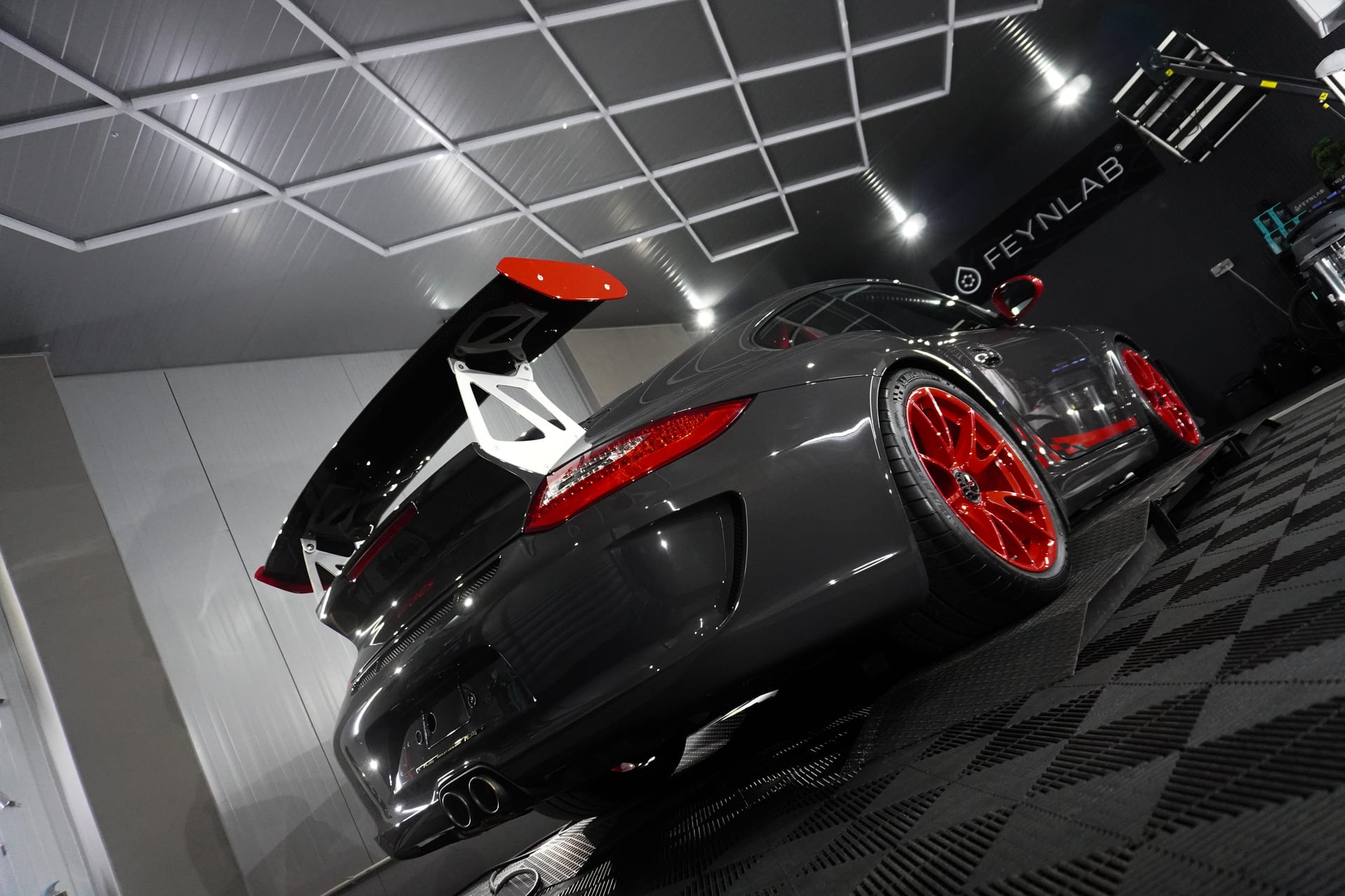 Porsche-997-GT3-RS-8