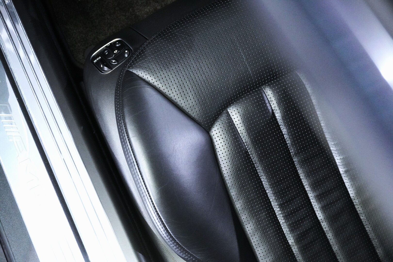 Mercedes-AMG-SL-65-25