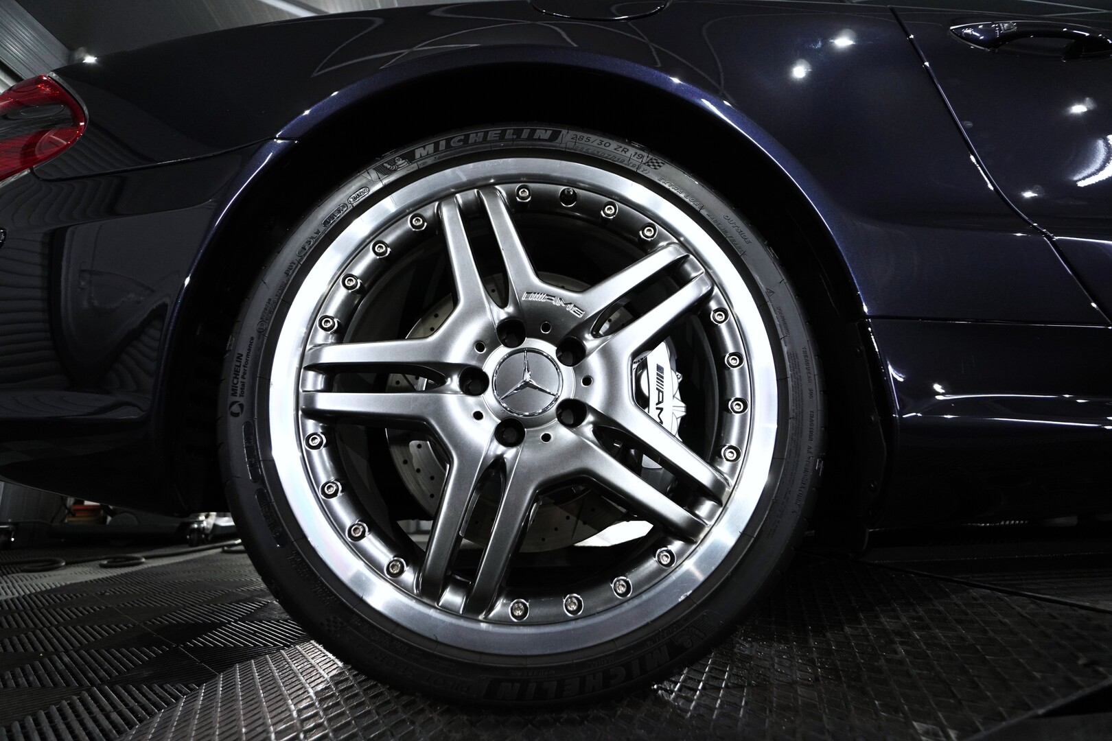 Mercedes-AMG-SL-65-34