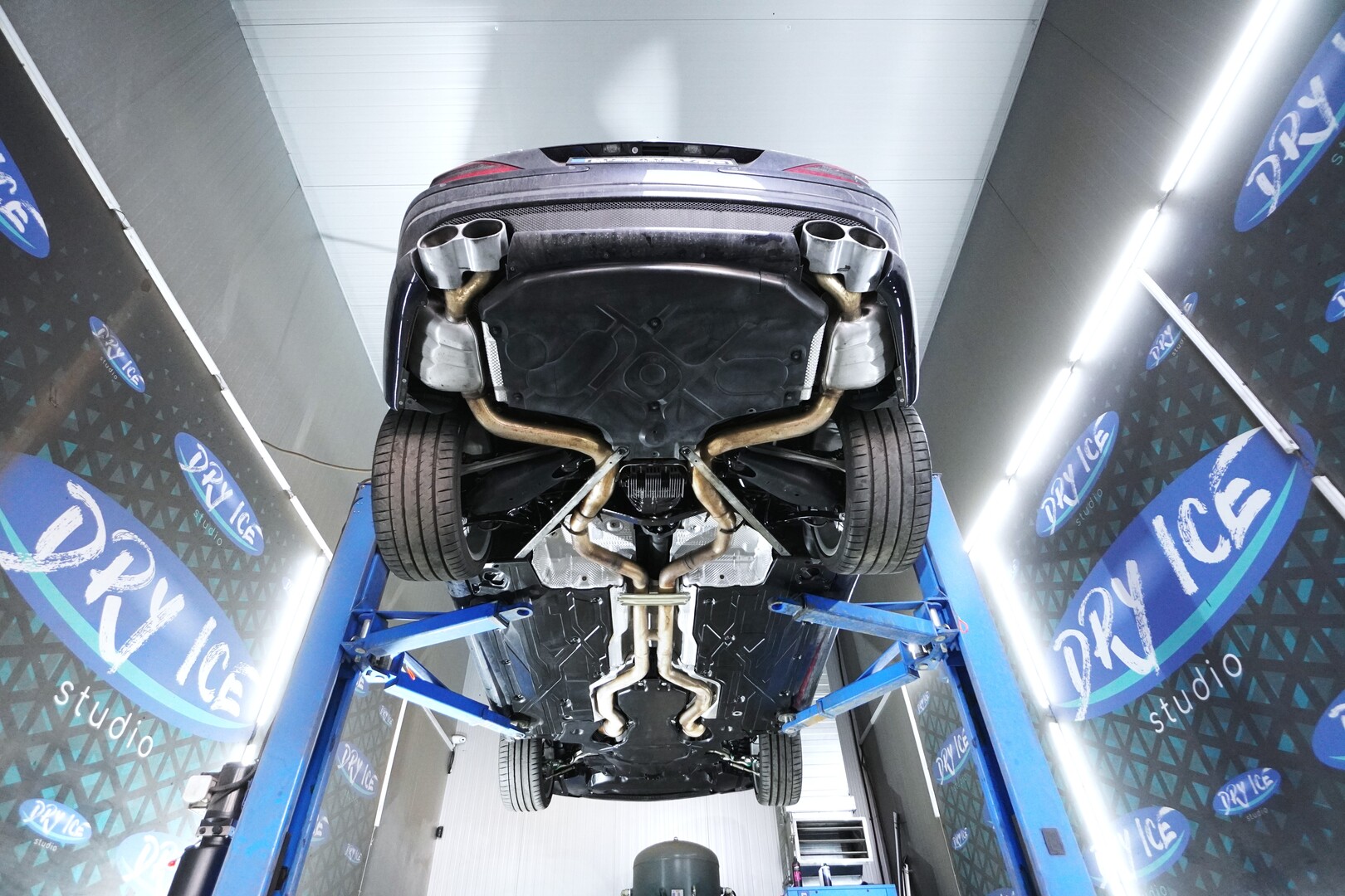 Mercedes-AMG-SL-65-43