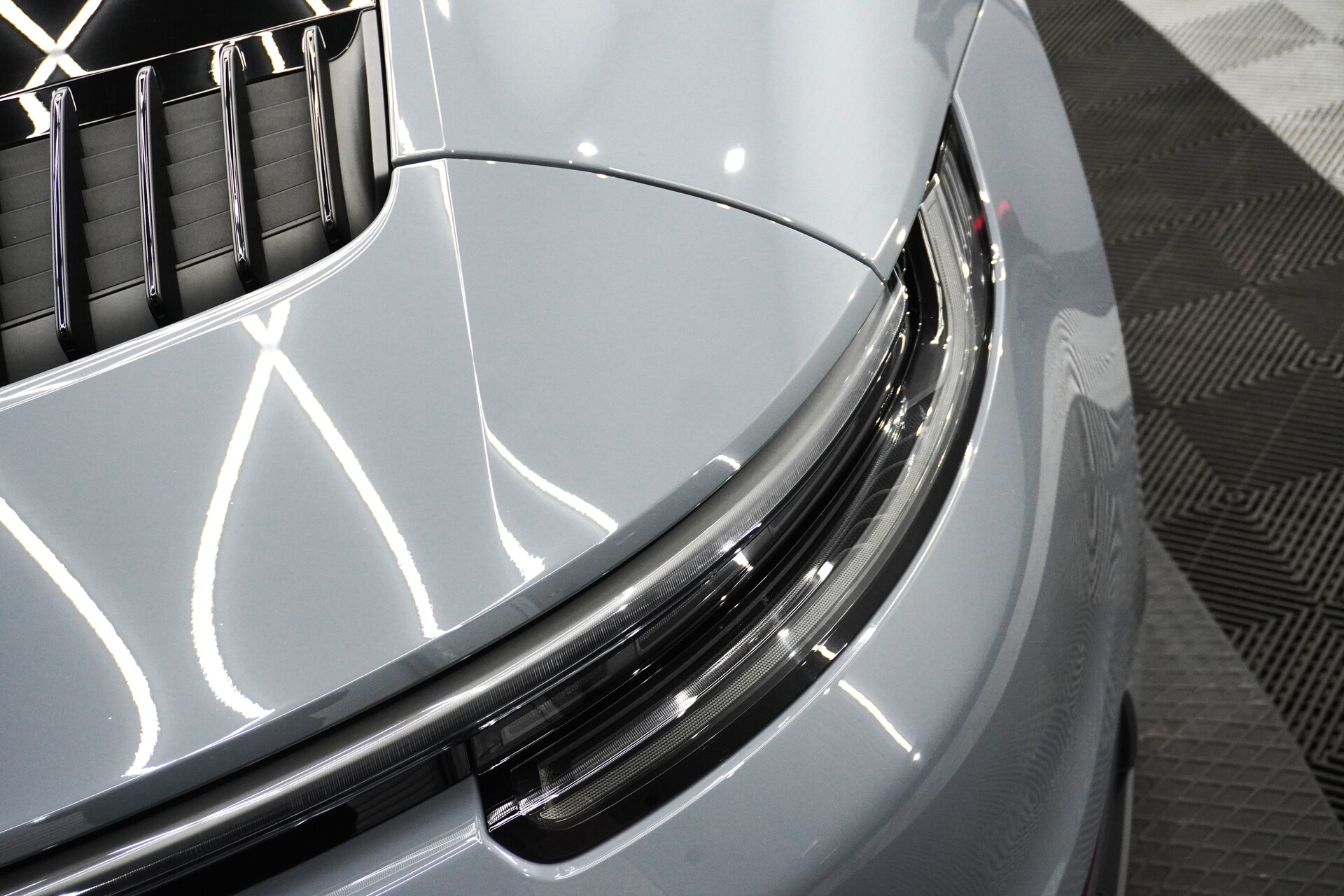 Porsche-911-Carrera4-GTS-11