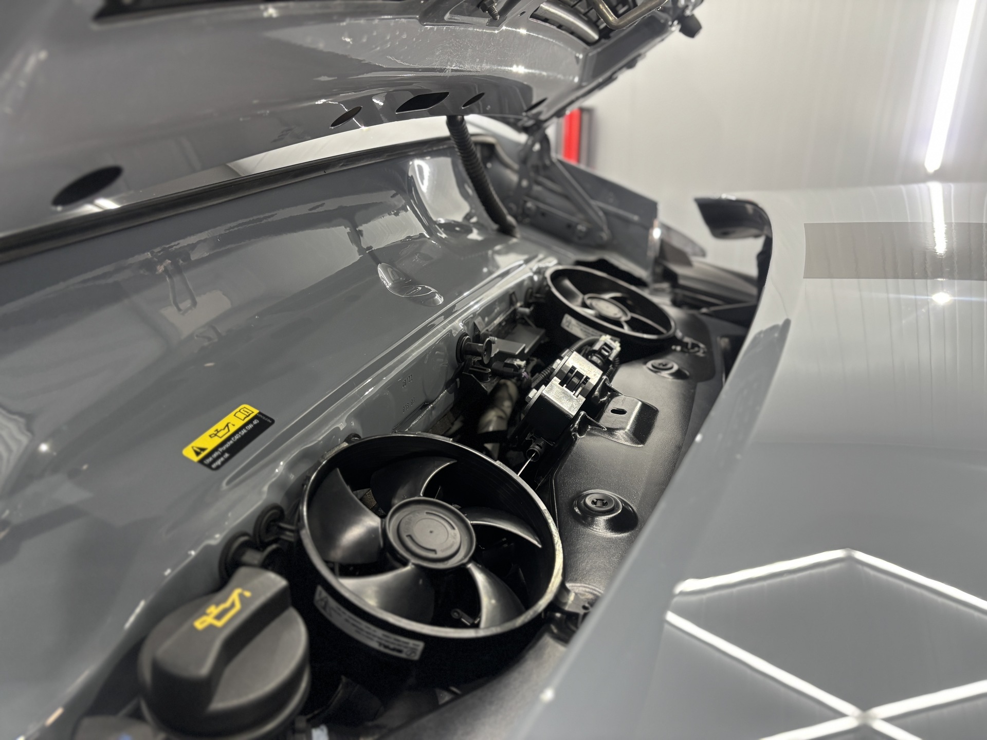 Porsche-911-Carrera4-GTS-32