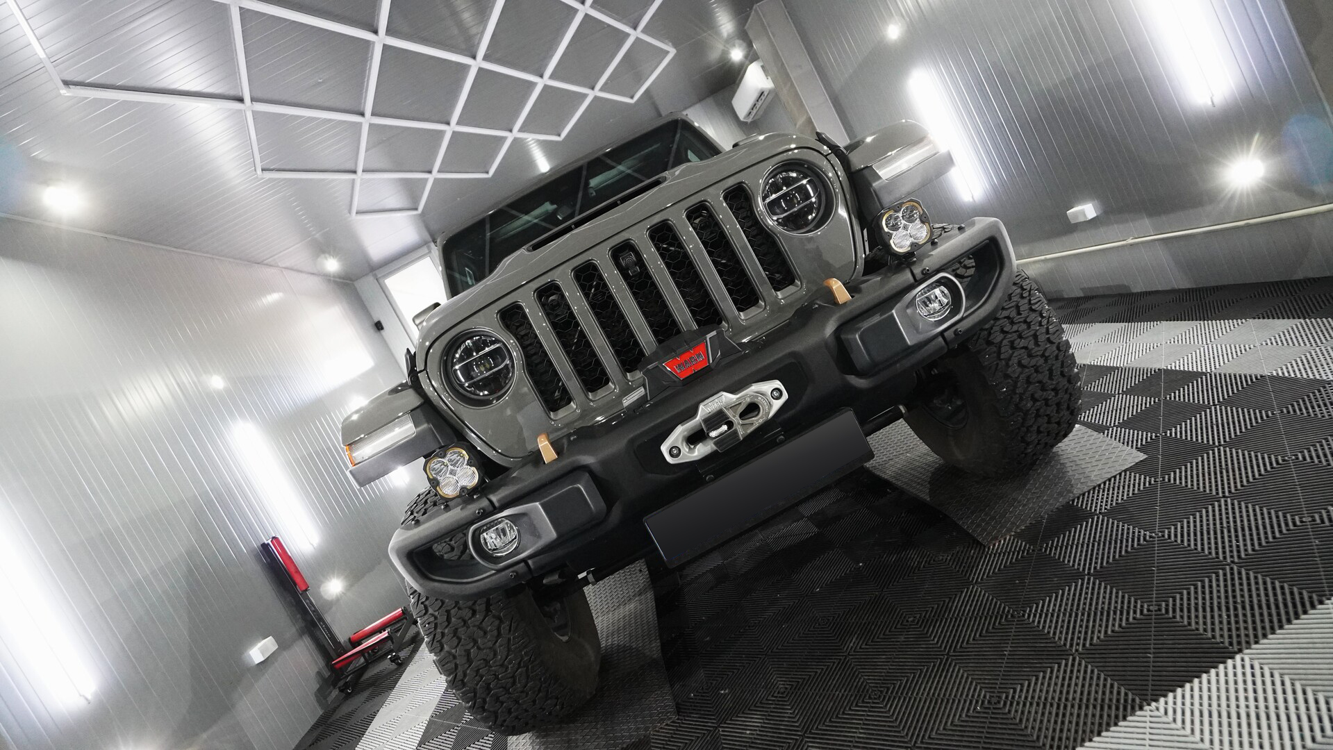 Jeep-Wrangler-Rubicon-392-2