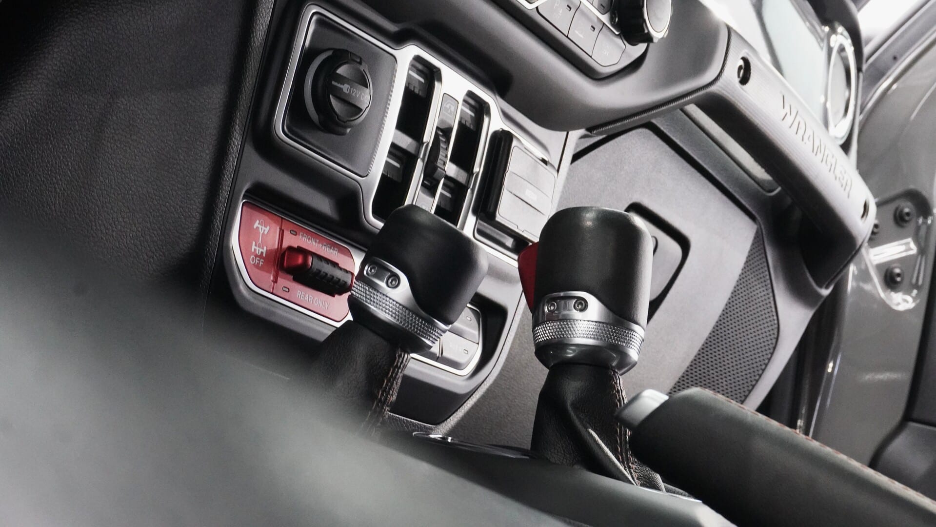 Jeep-Wrangler-Rubicon-392-21
