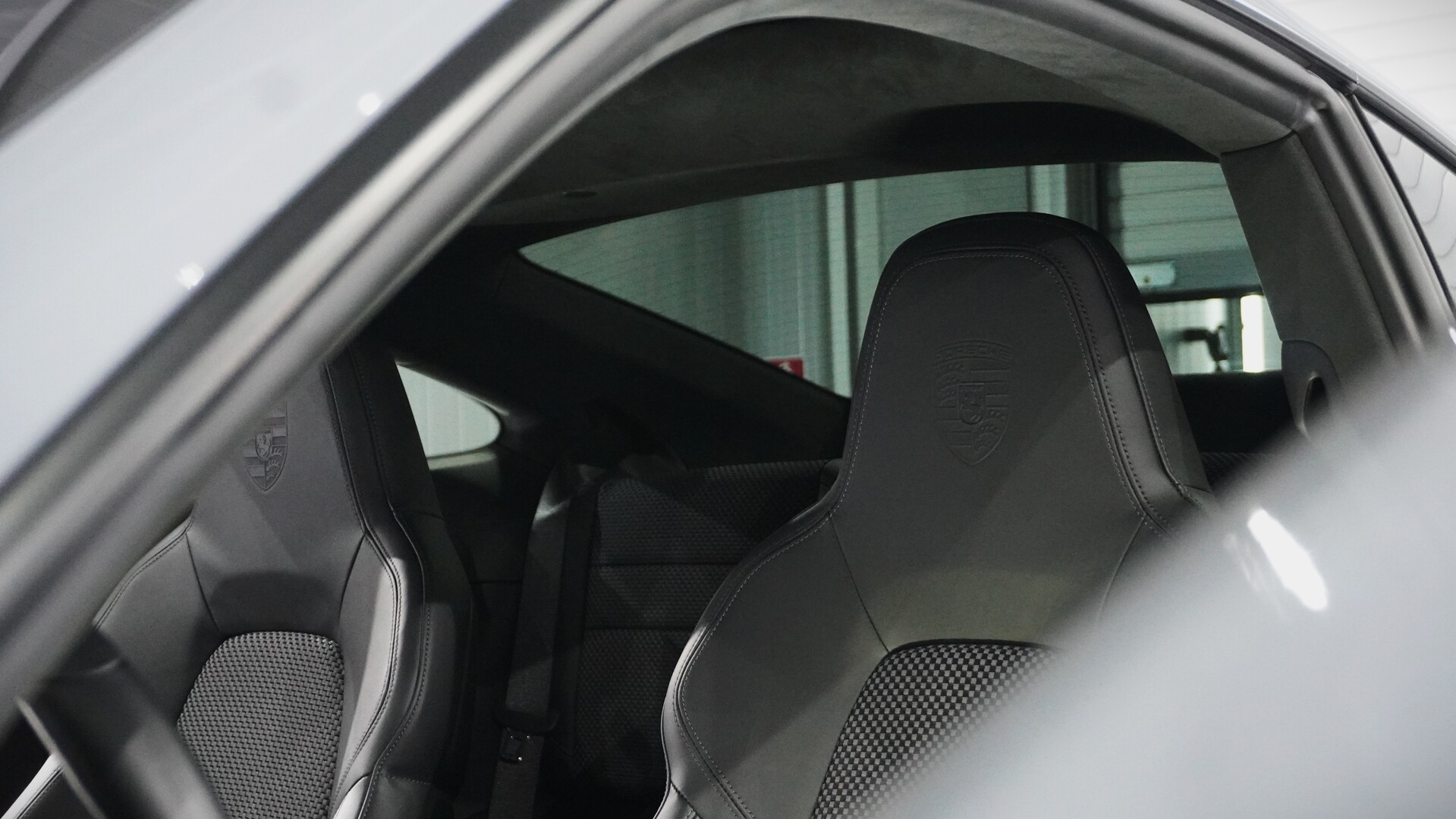Porsche-911-Turbo-S-32
