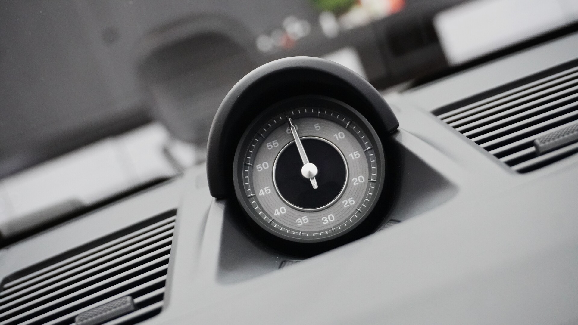 Porsche-911-Turbo-S-35
