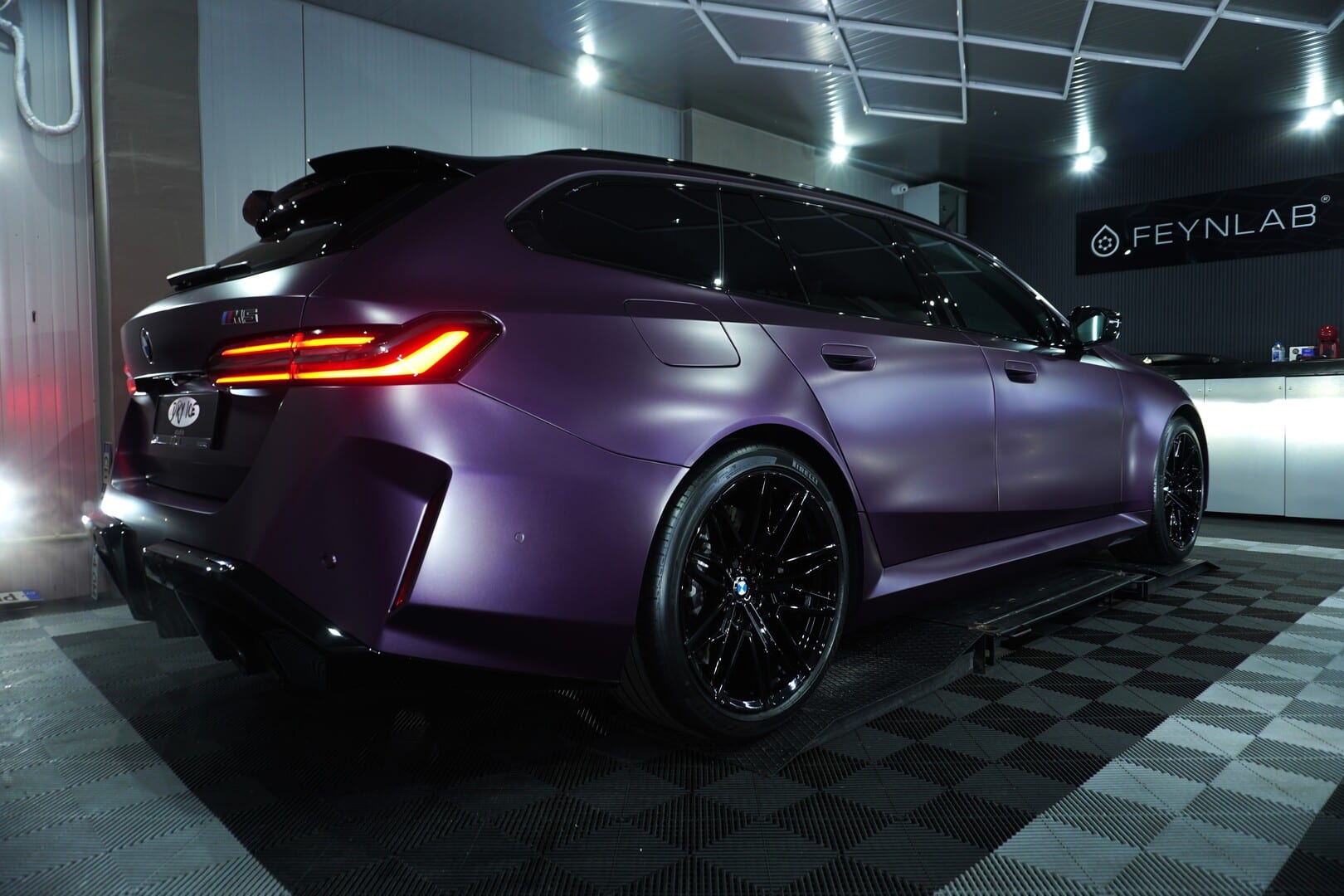 BMW-M5-8