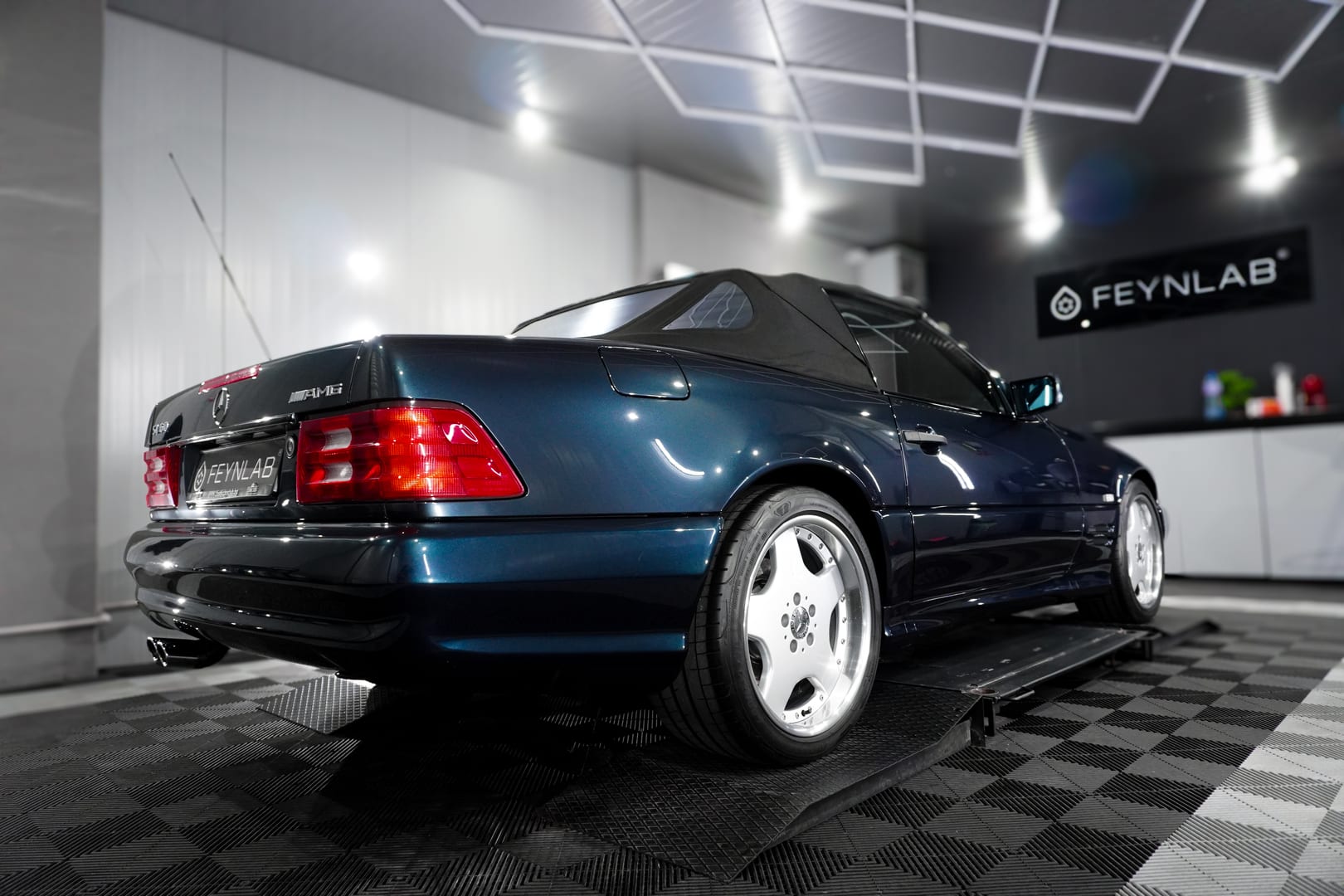 Mercedes-Benz-SL60-AMG-3