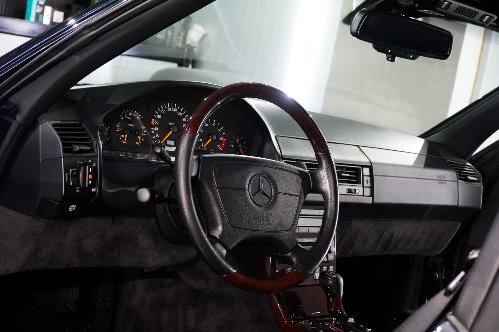 Merces-Benz-SL-600-14