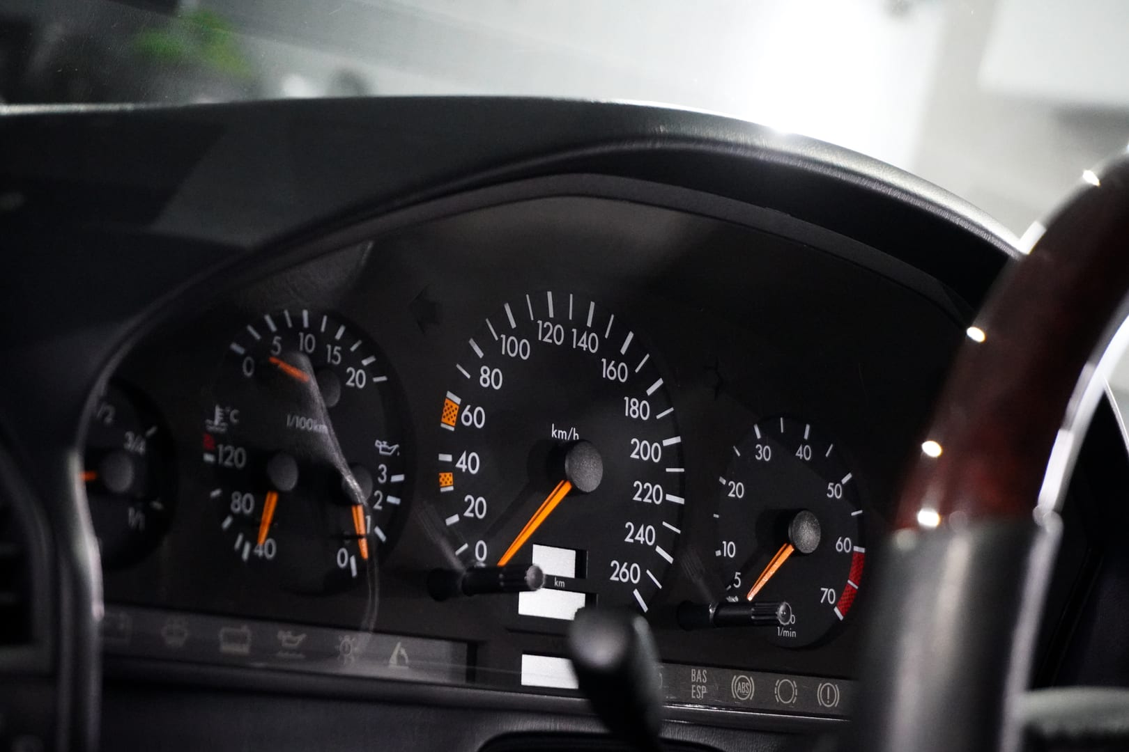 Merces-Benz-SL-600-16