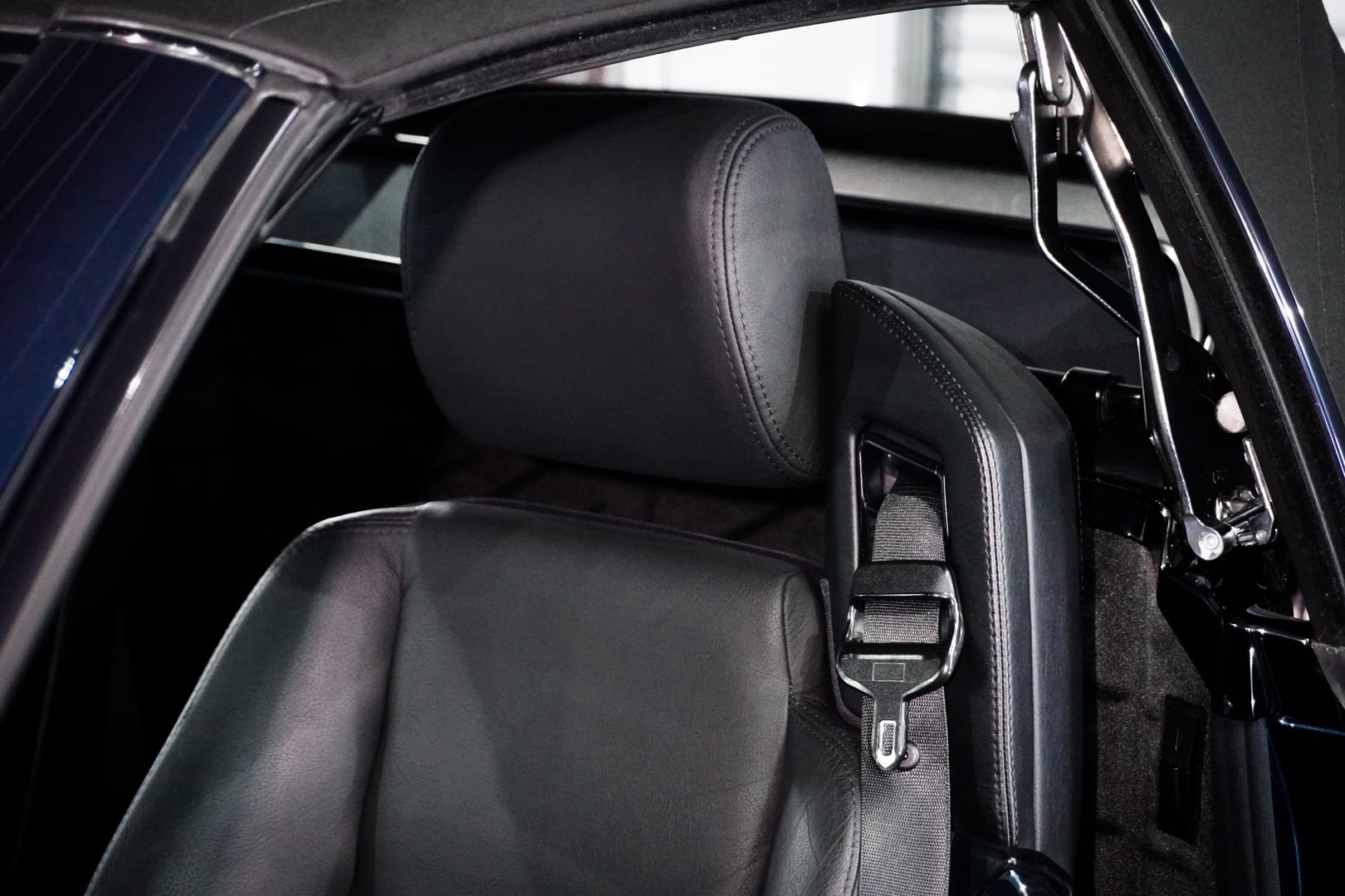 Merces-Benz-SL-600-19