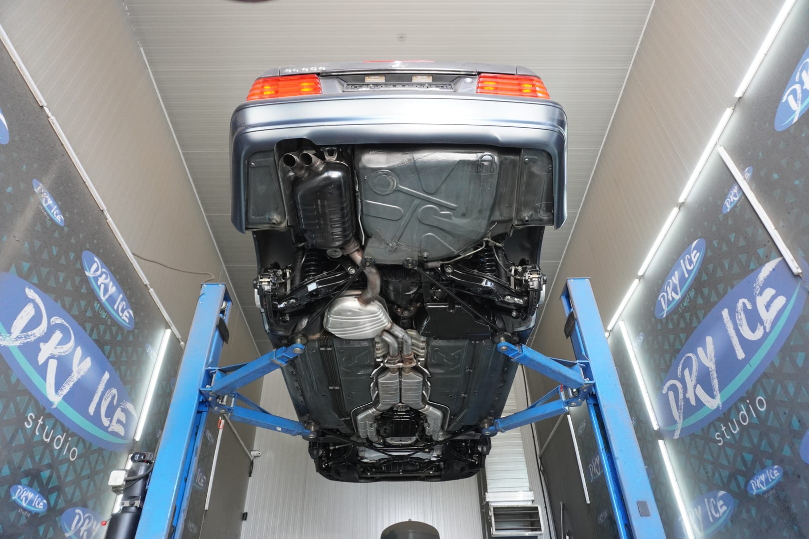Merces-Benz-SL-600-31