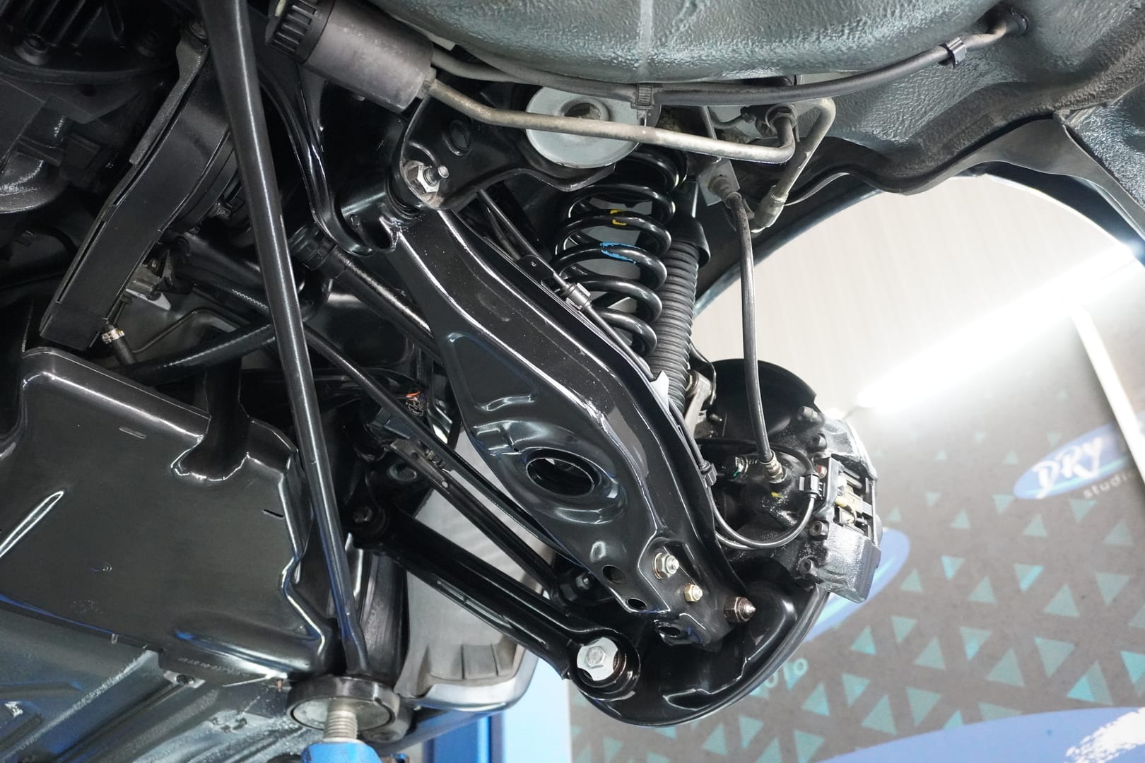 Merces-Benz-SL-600-32