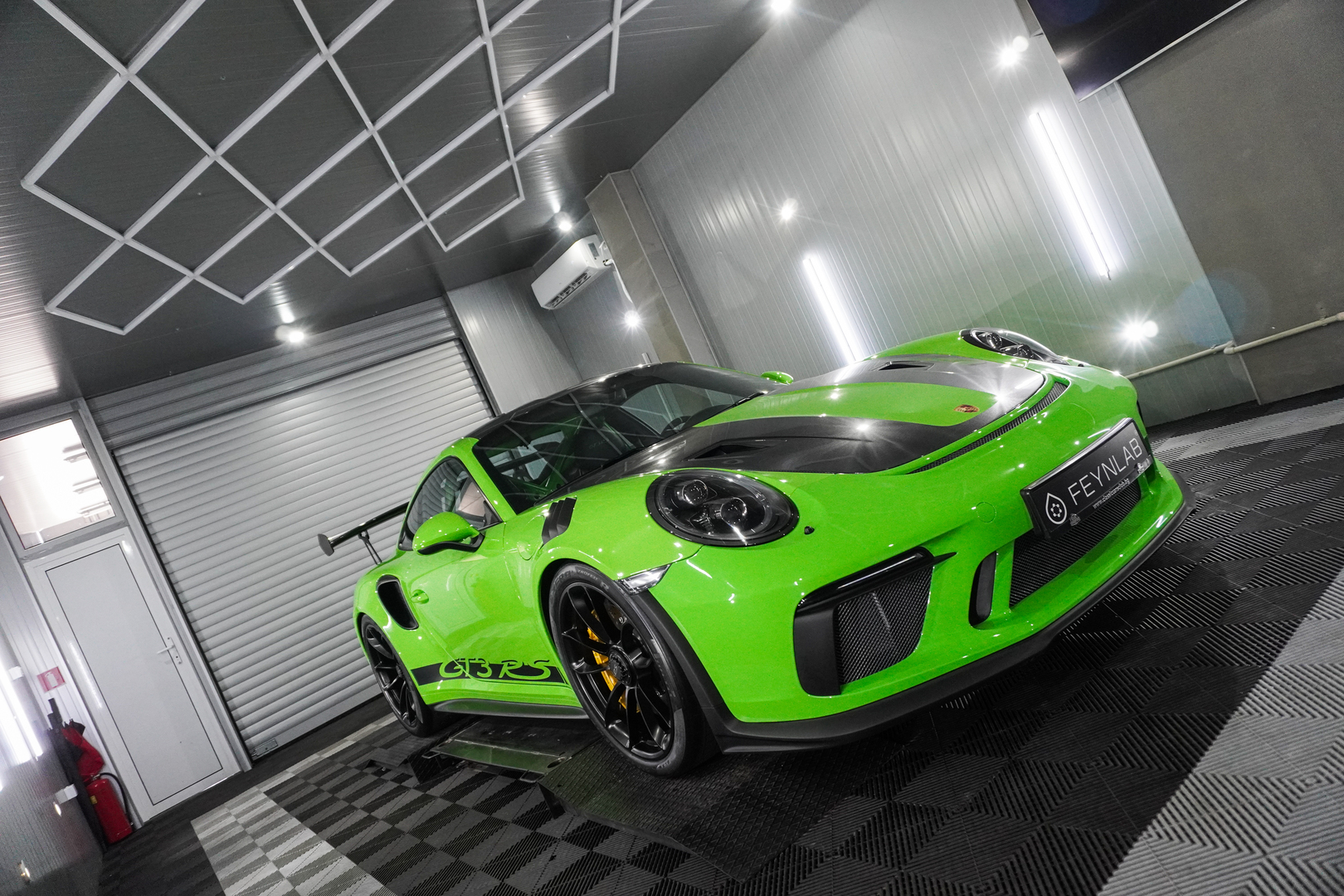 Porsche-911-GT3-RS-13