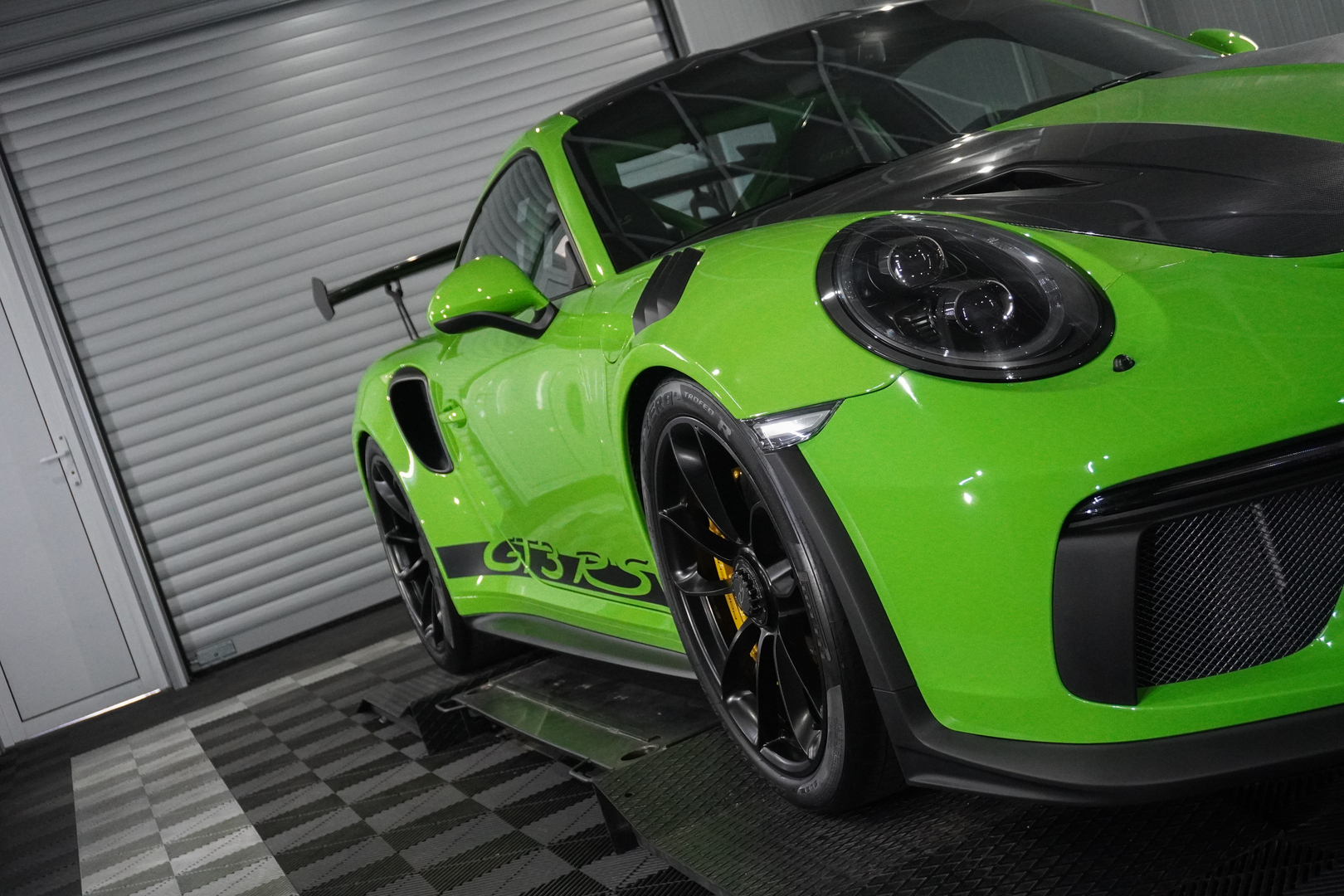 Porsche-911-GT3-RS-17