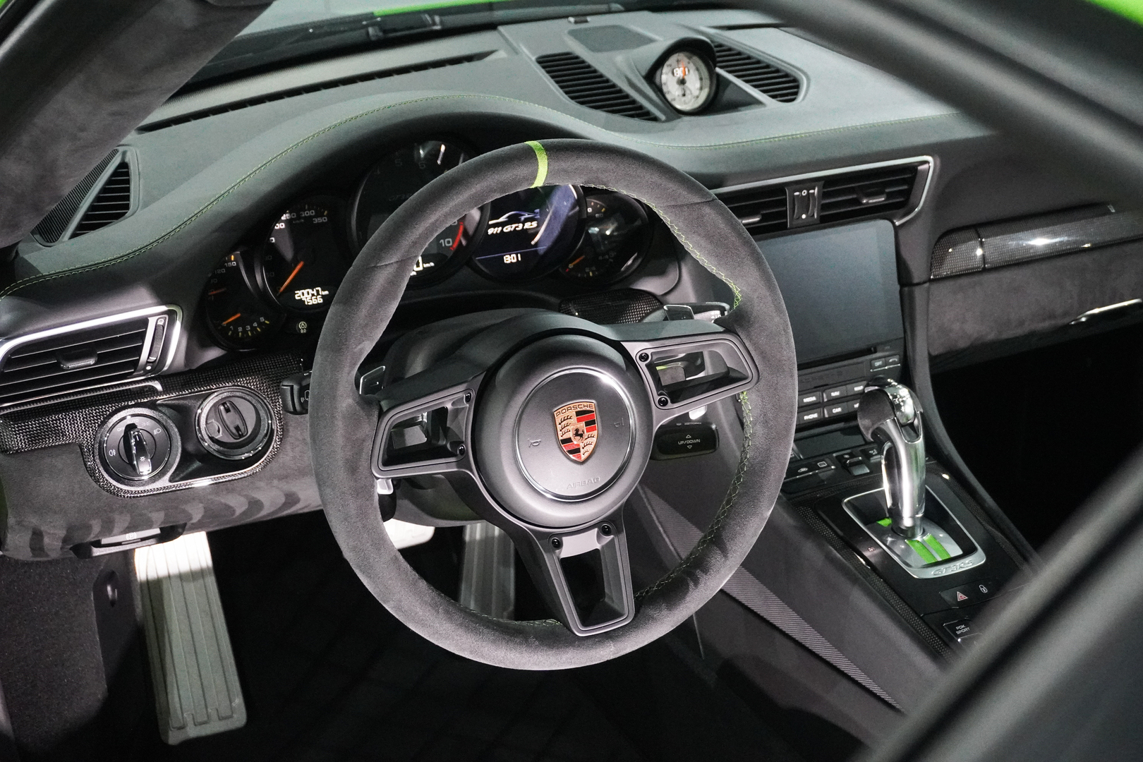 Porsche-911-GT3-RS-19