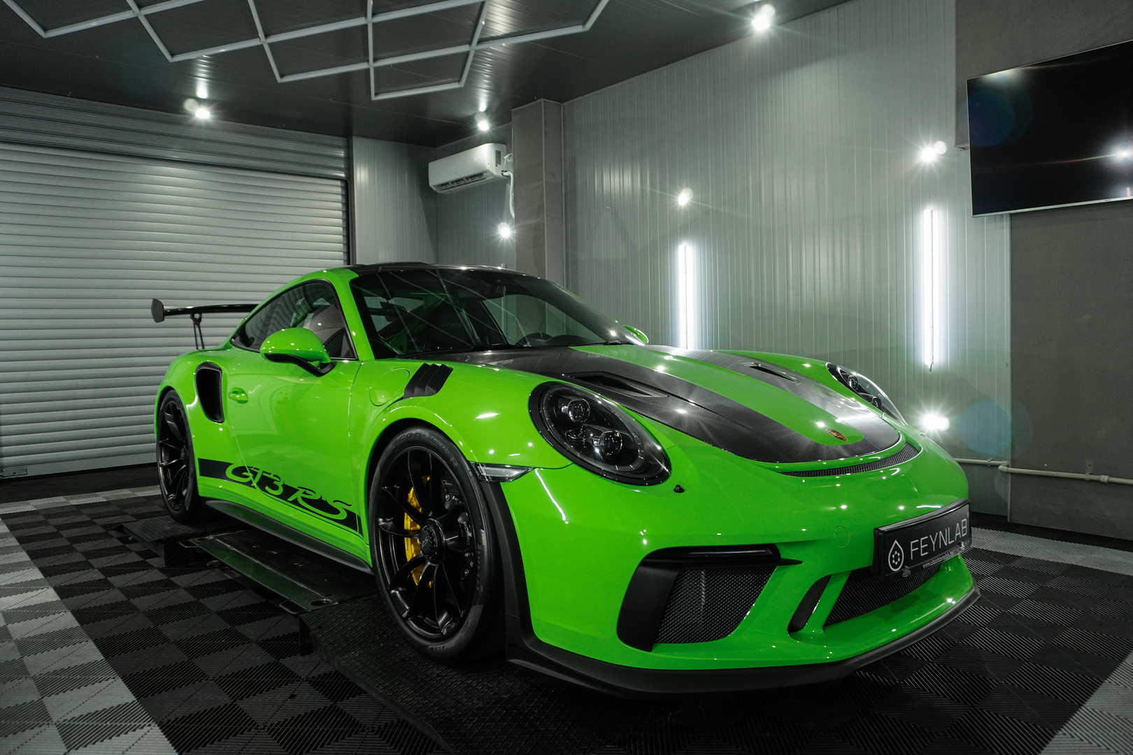 Porsche-911-GT3-RS-2
