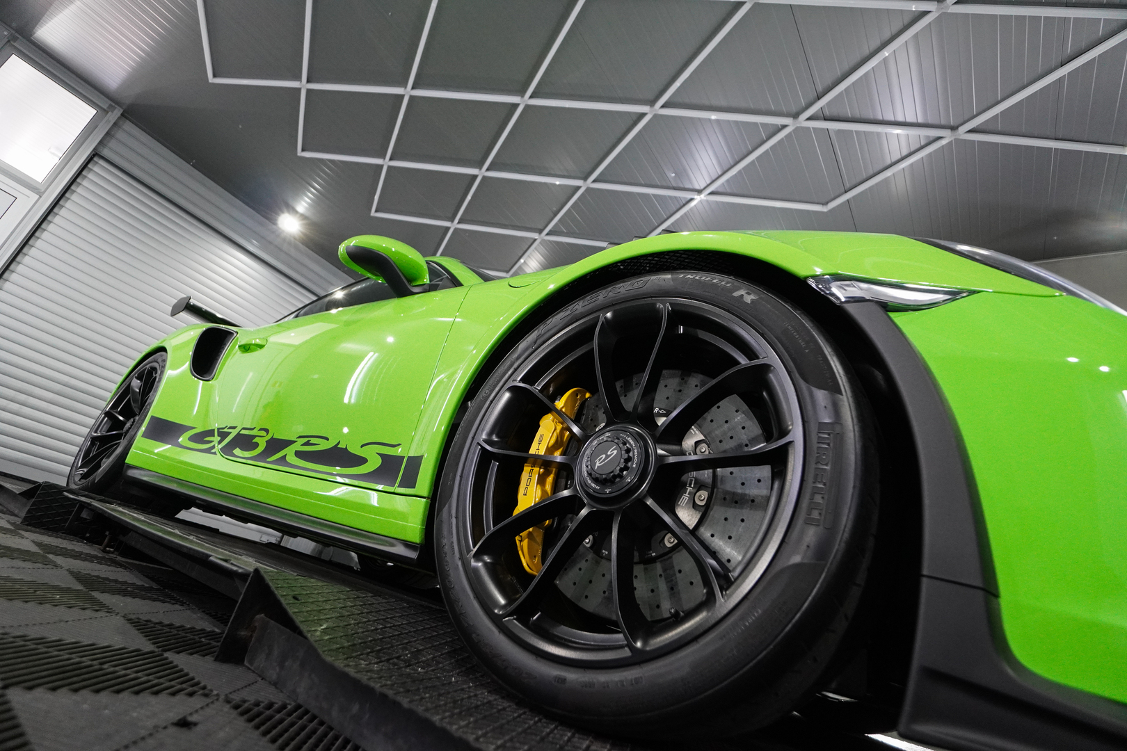 Porsche-911-GT3-RS-8