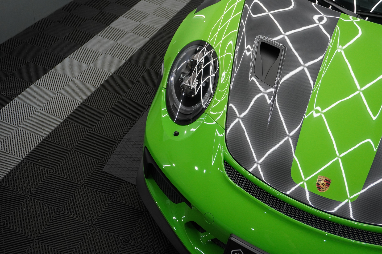 Porsche-911-GT3-RS-9